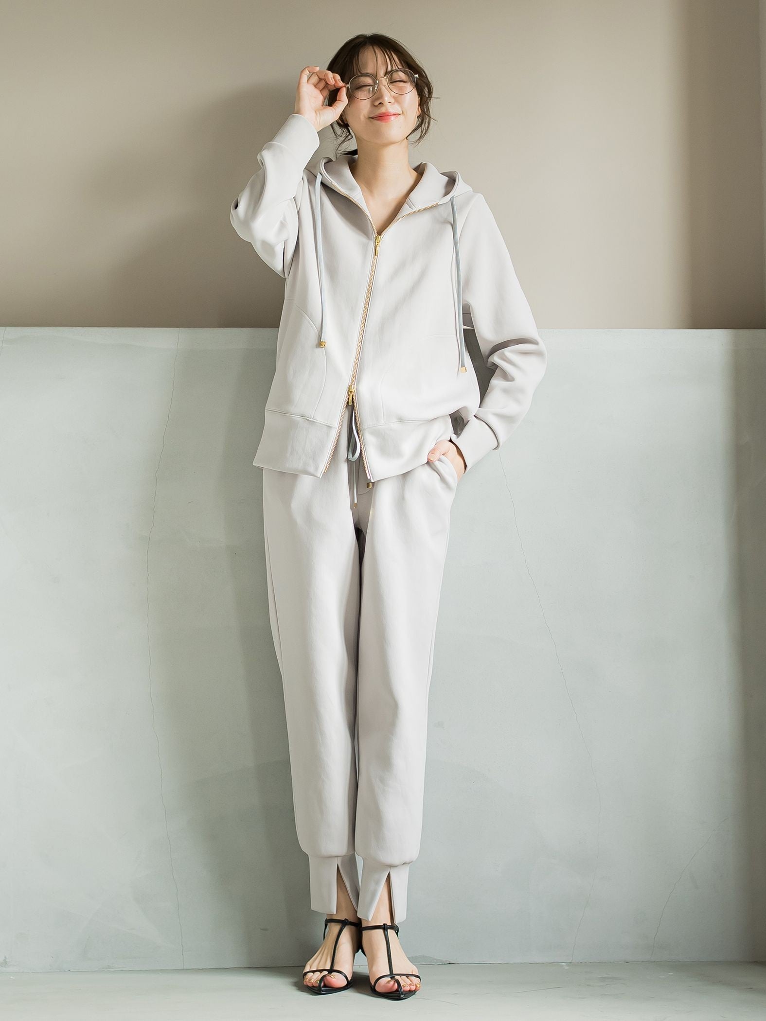 【ビッキー定番/ロングシーズン大活躍の多機能素材/L号サイズ登場!】裾スリットジョガーパンツ《洗濯機で洗える》
