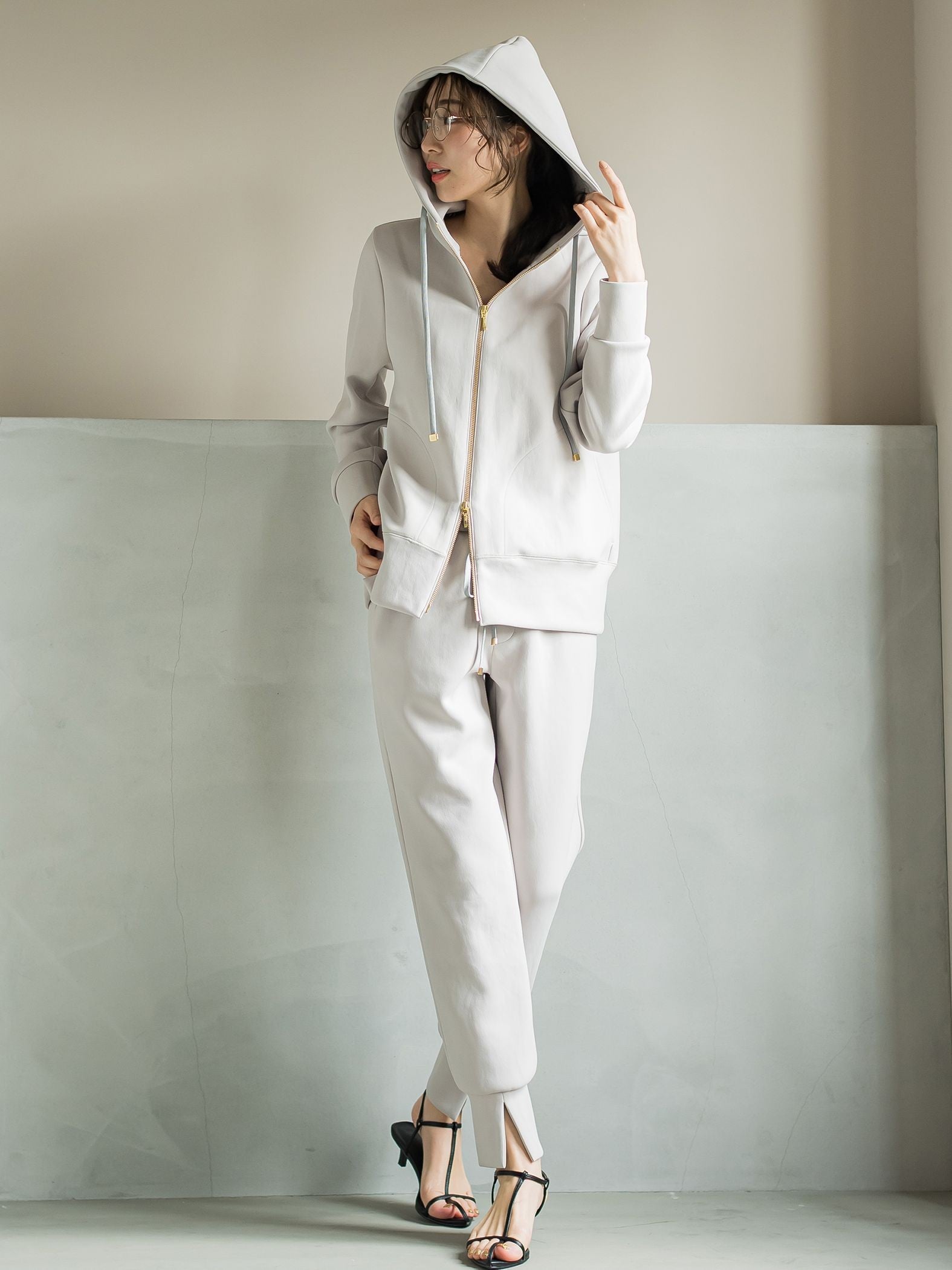 【ビッキー定番/ロングシーズン大活躍の多機能素材/L号サイズ登場!】裾スリットジョガーパンツ《洗濯機で洗える》