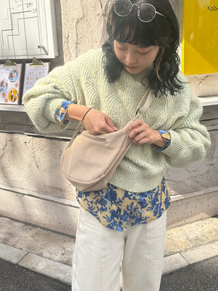 【お出かけに大活躍!】コーデュロイショルダーボディバッグ