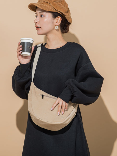 【お出かけに大活躍!】コーデュロイショルダーボディバッグ