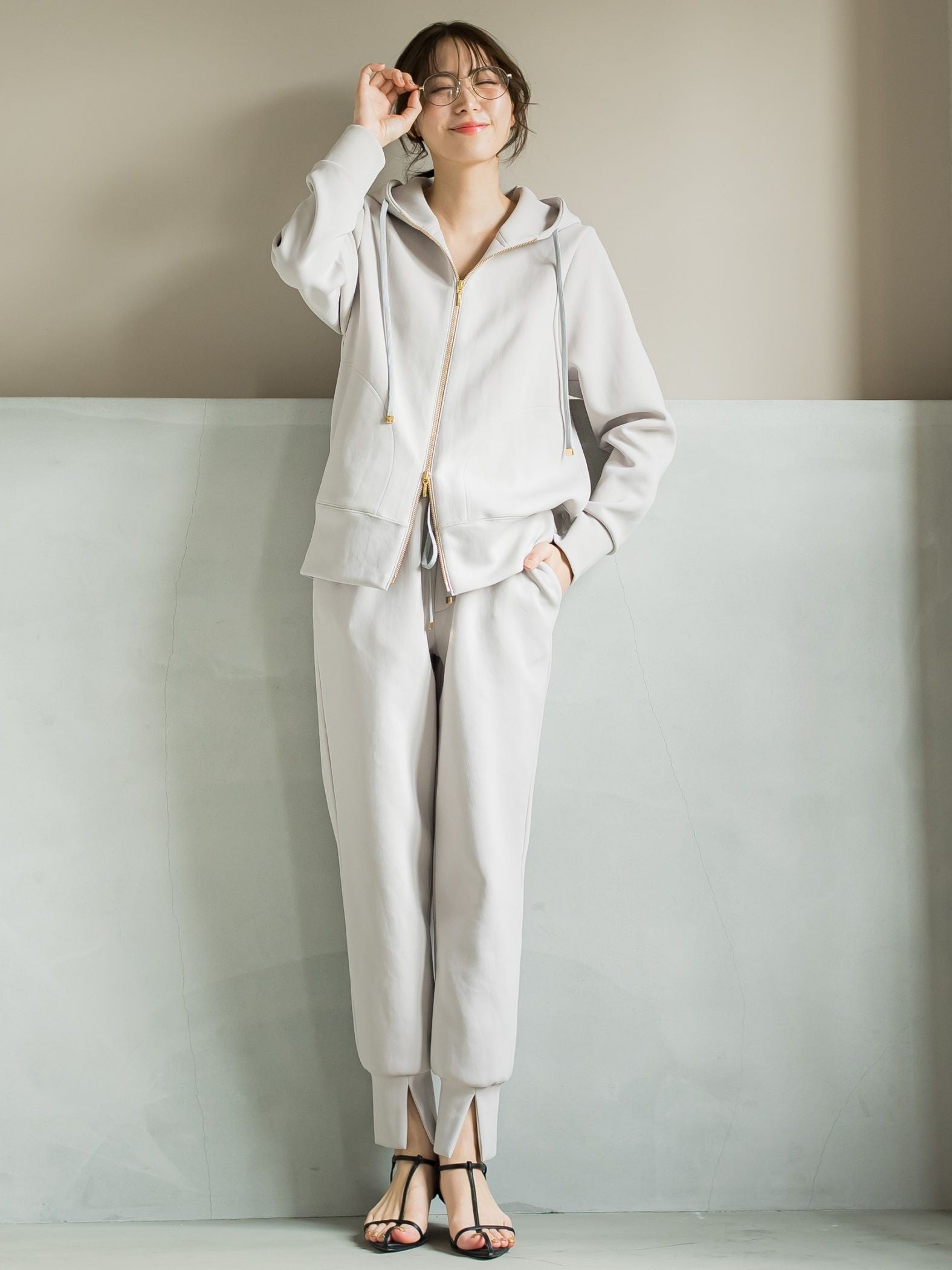 【ビッキー定番/ロングシーズン大活躍の多機能素材/L号サイズ登場!】裾スリットジョガーパンツ《洗濯機で洗える》