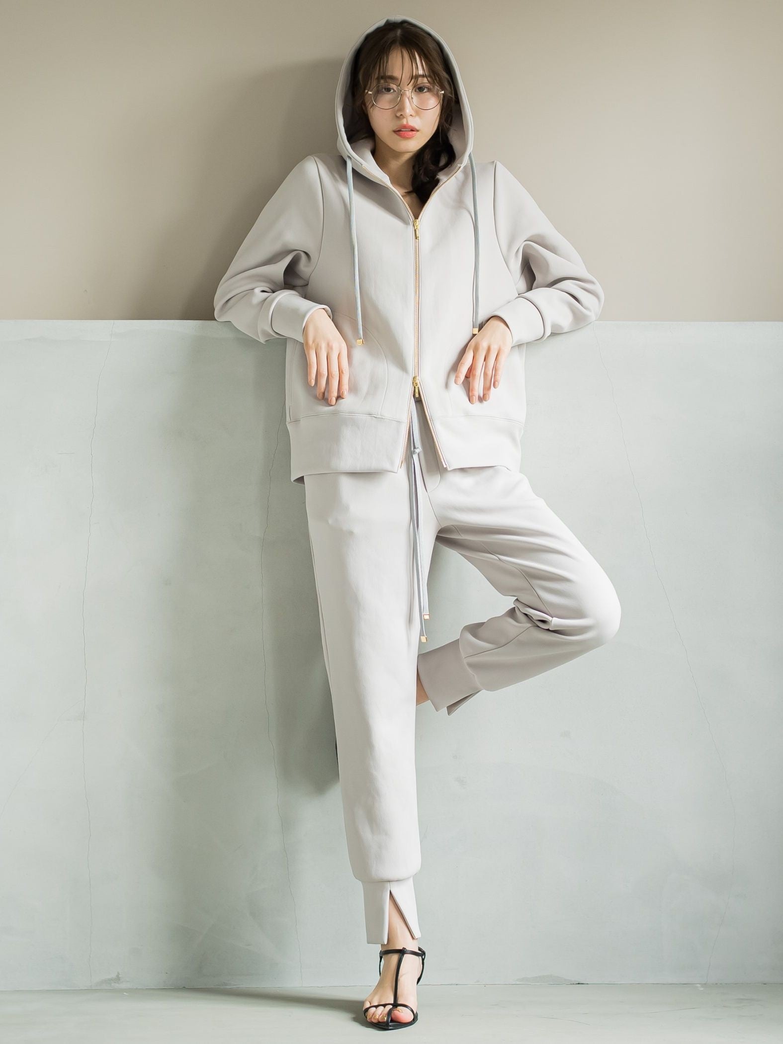 【ビッキー定番/ロングシーズン大活躍の多機能素材/L号サイズ登場!】裾スリットジョガーパンツ《洗濯機で洗える》
