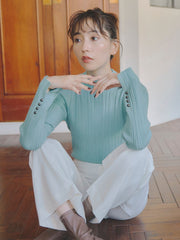 ソリストヒート袖ボタンボトルネックリブニット≪手洗い可能≫