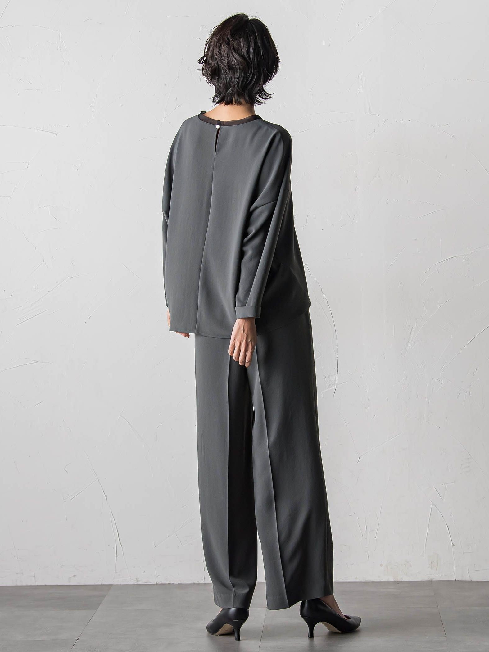 ハイストレッチカルゼブラウス