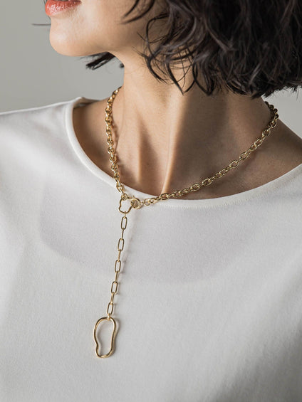 チェーンネックレス