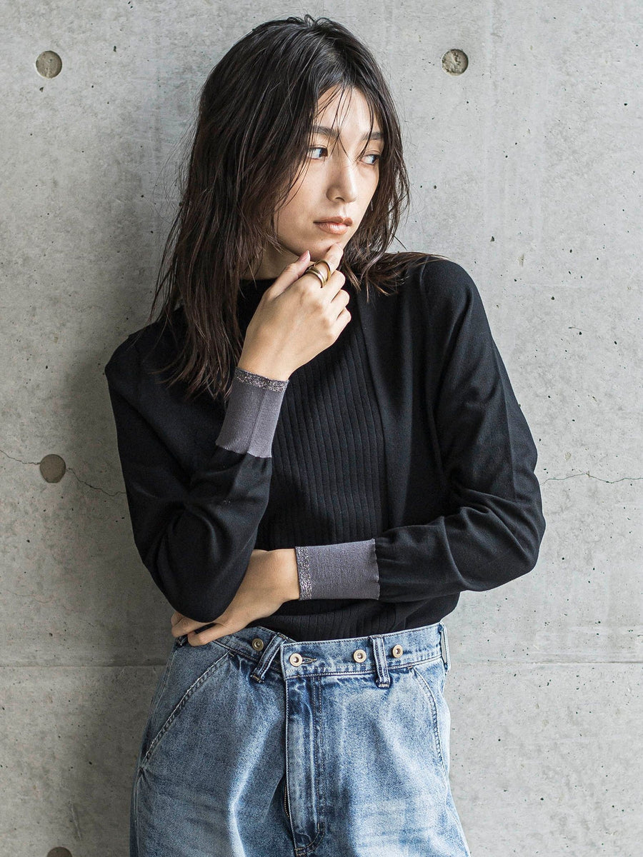 ハンドメイド　ボトルネックのプルオーバー　 Mサイズ　ライトグレー ハンドメイド ボトルネックのプルオーバー Mサイズ ライトグレー 大人