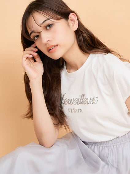 スパンコール刺繍ロゴTシャツ≪手洗い可能≫