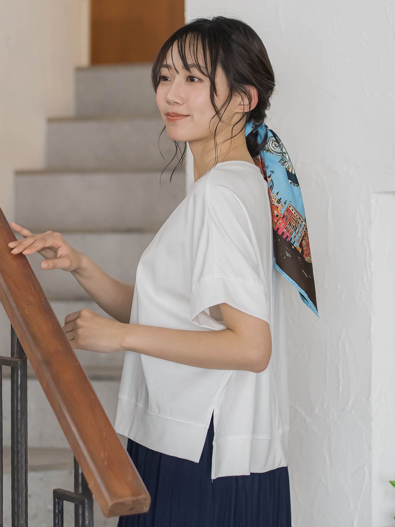 クロップドカットソー