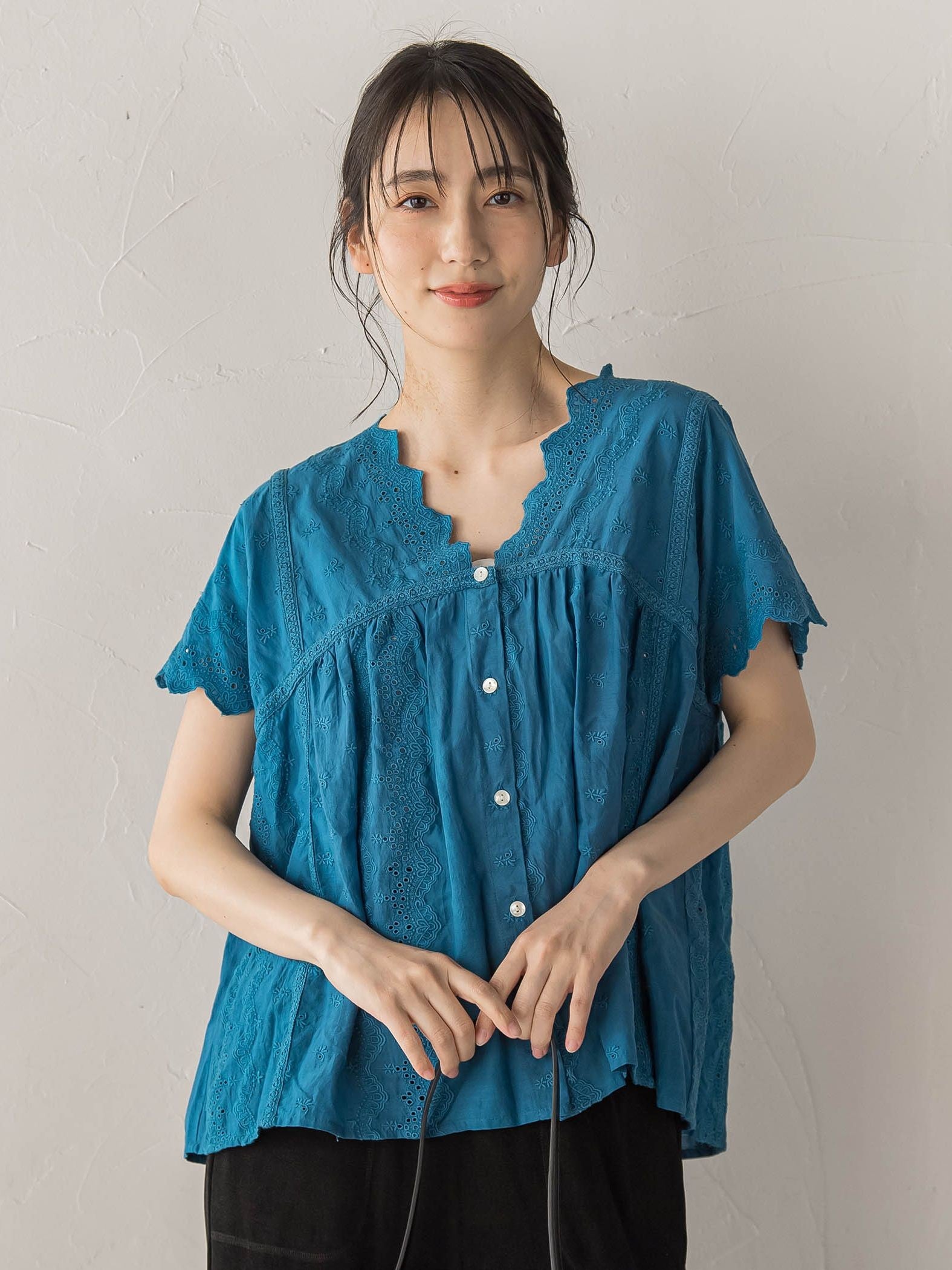 刺繍ハシゴレースブラウス