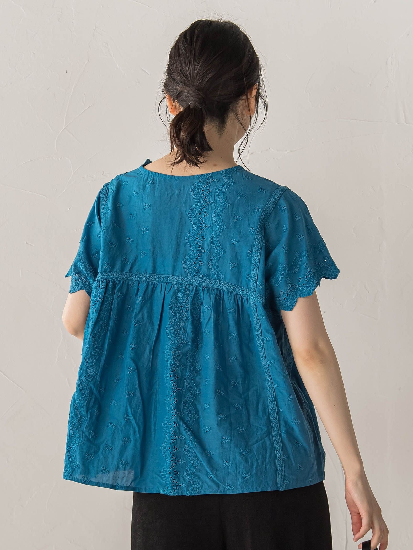 刺繍ハシゴレースブラウス