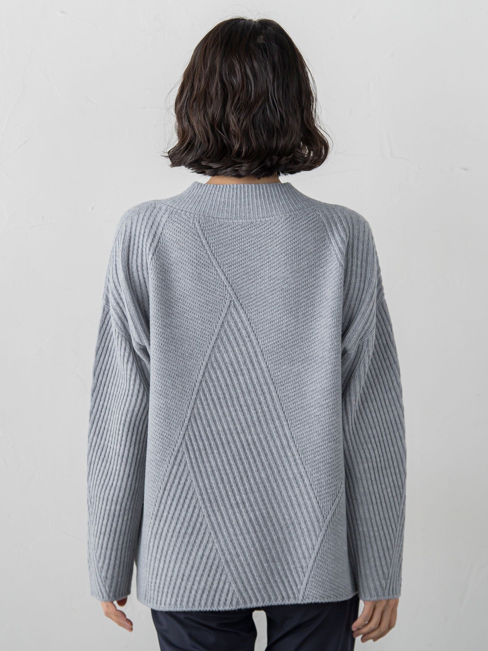 ヘリンボーンニット