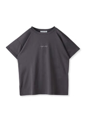 【J Lounge限定 / 新色追加】MAYSON GREYロゴTシャツ≪手洗い可能≫