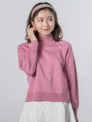 ハイネックキラキラボタンニット≪手洗い可能≫