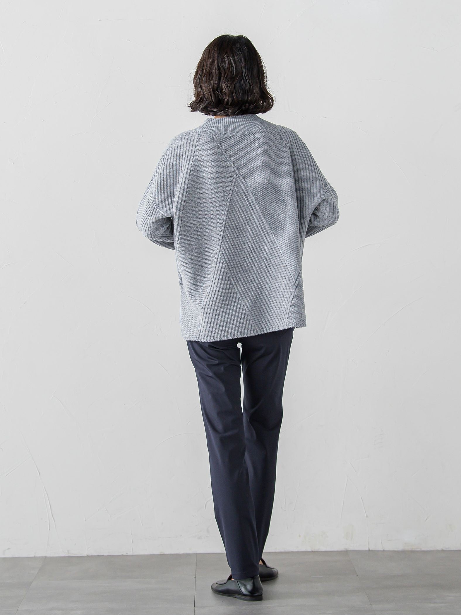 ヘリンボーンニット