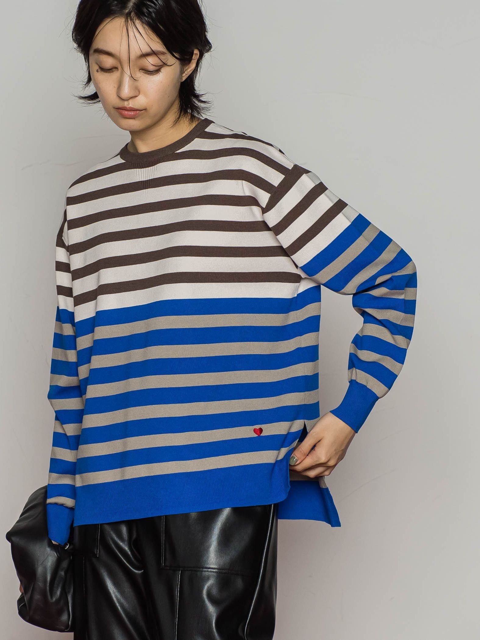 【BIOGRACE】ハート刺繍スウェットライクニットプルオーバー≪手洗い可能≫