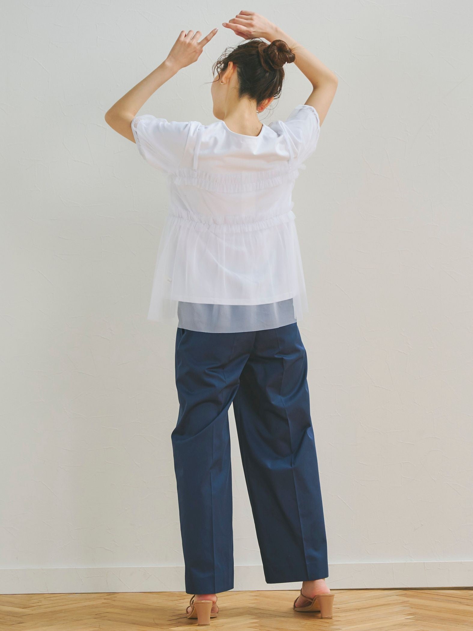チュールビスチェ付きTシャツ