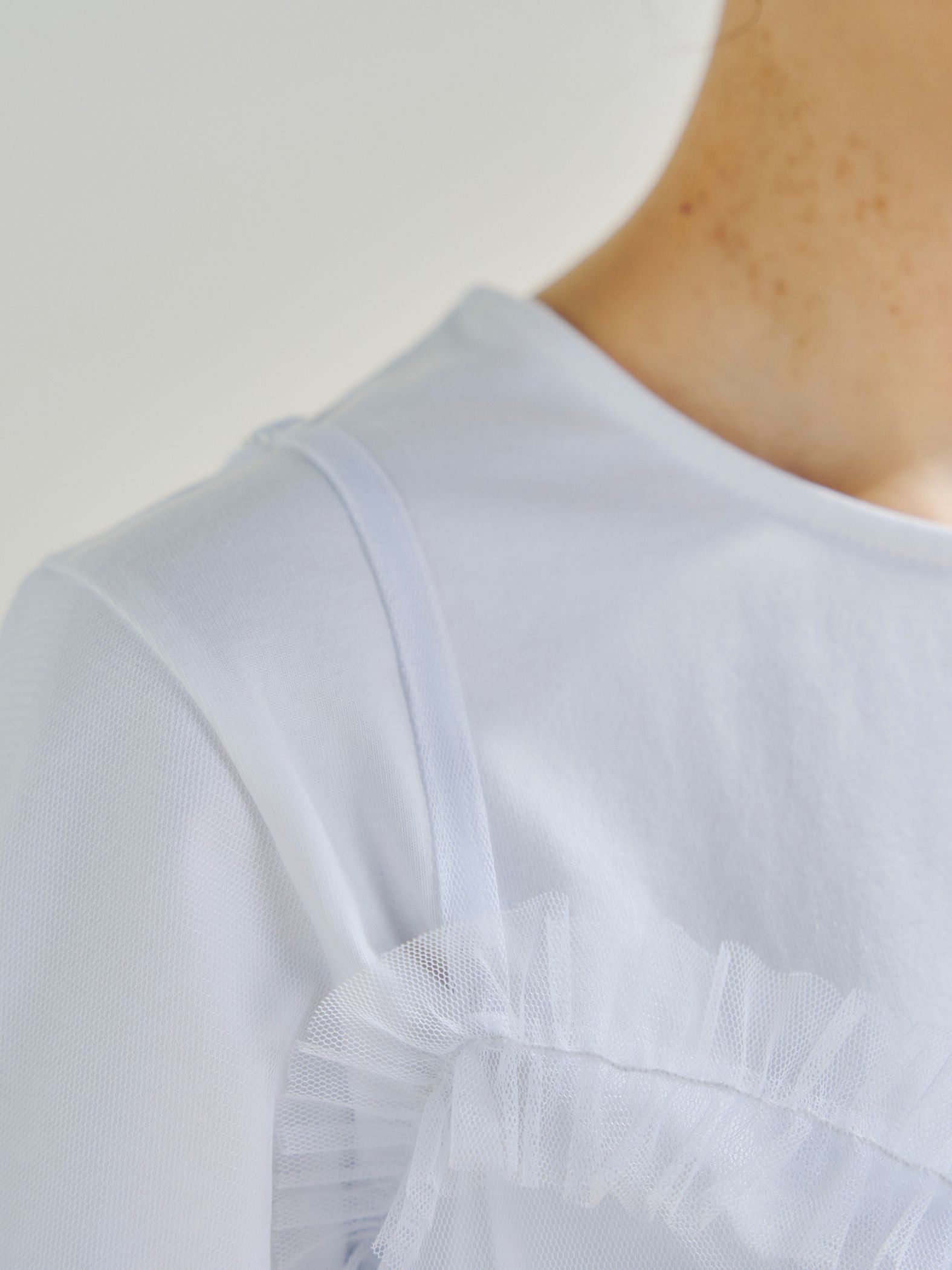 チュールビスチェ付きTシャツ