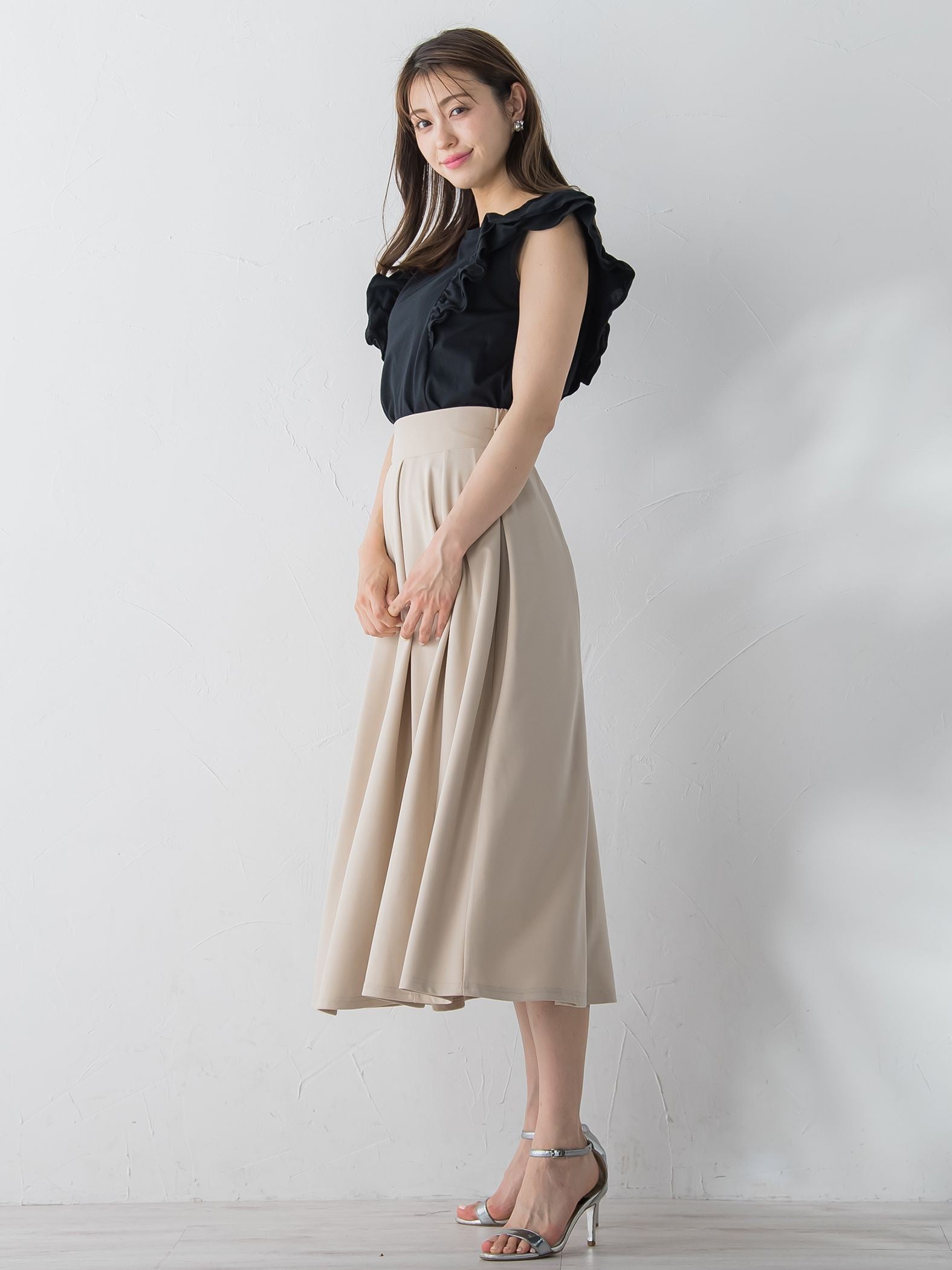 ショルダーフリルカットソー≪手洗い可能≫