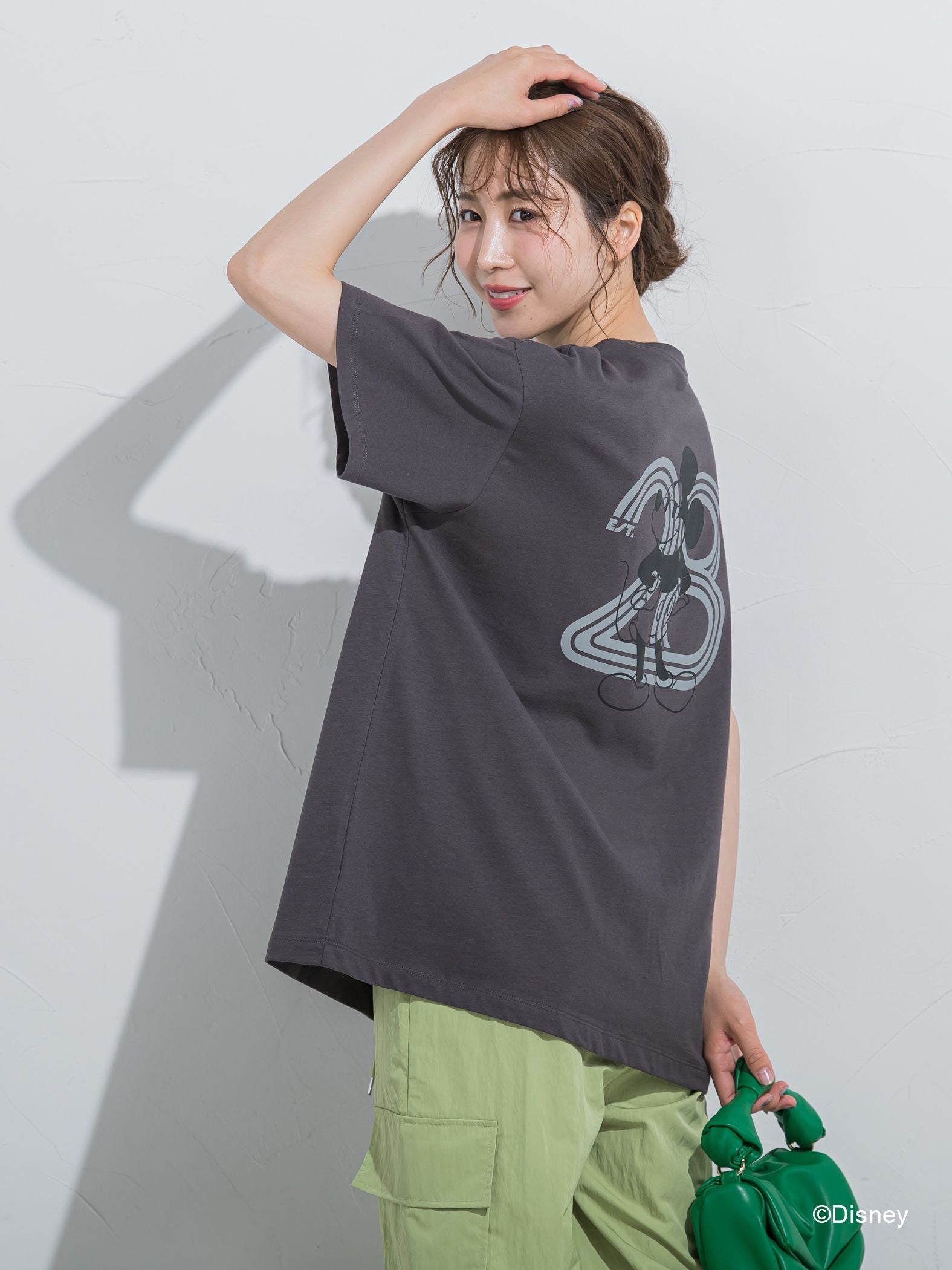 【DISNEY/ディズニー ミッキーマウス】MICKEYオーバーサイズバックプリントTシャツ《洗濯機で洗える》