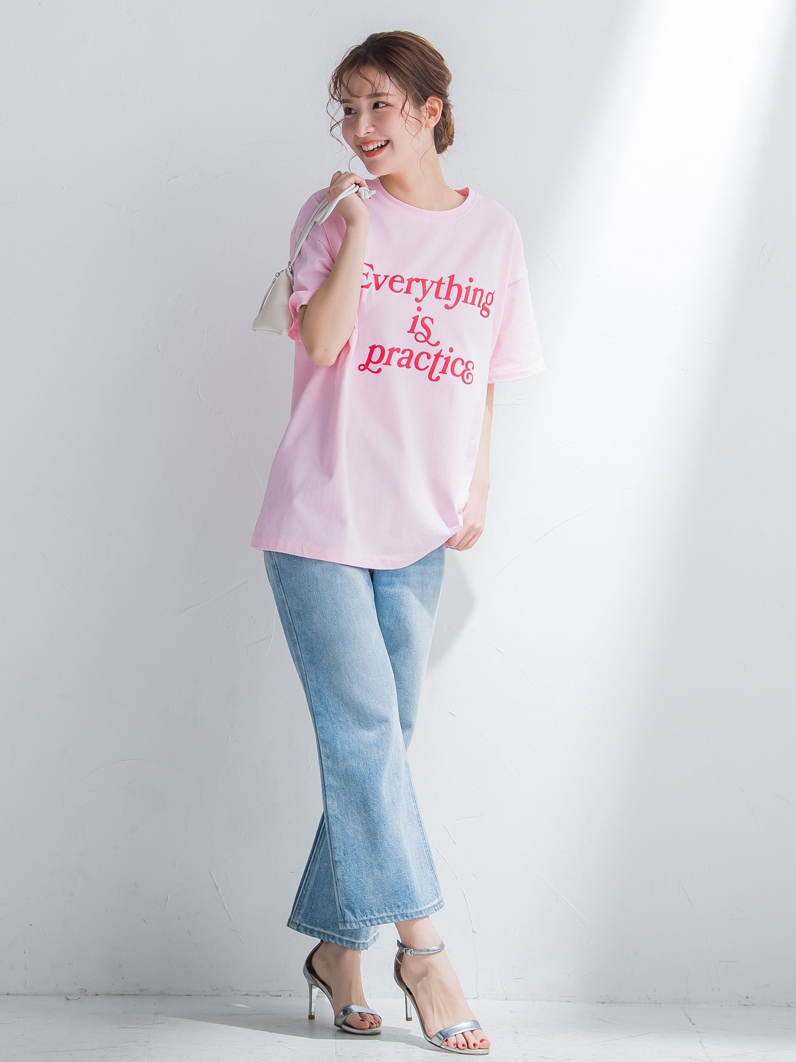 【大人も取り入れやすい】ロゴTシャツ《洗濯機で洗える》