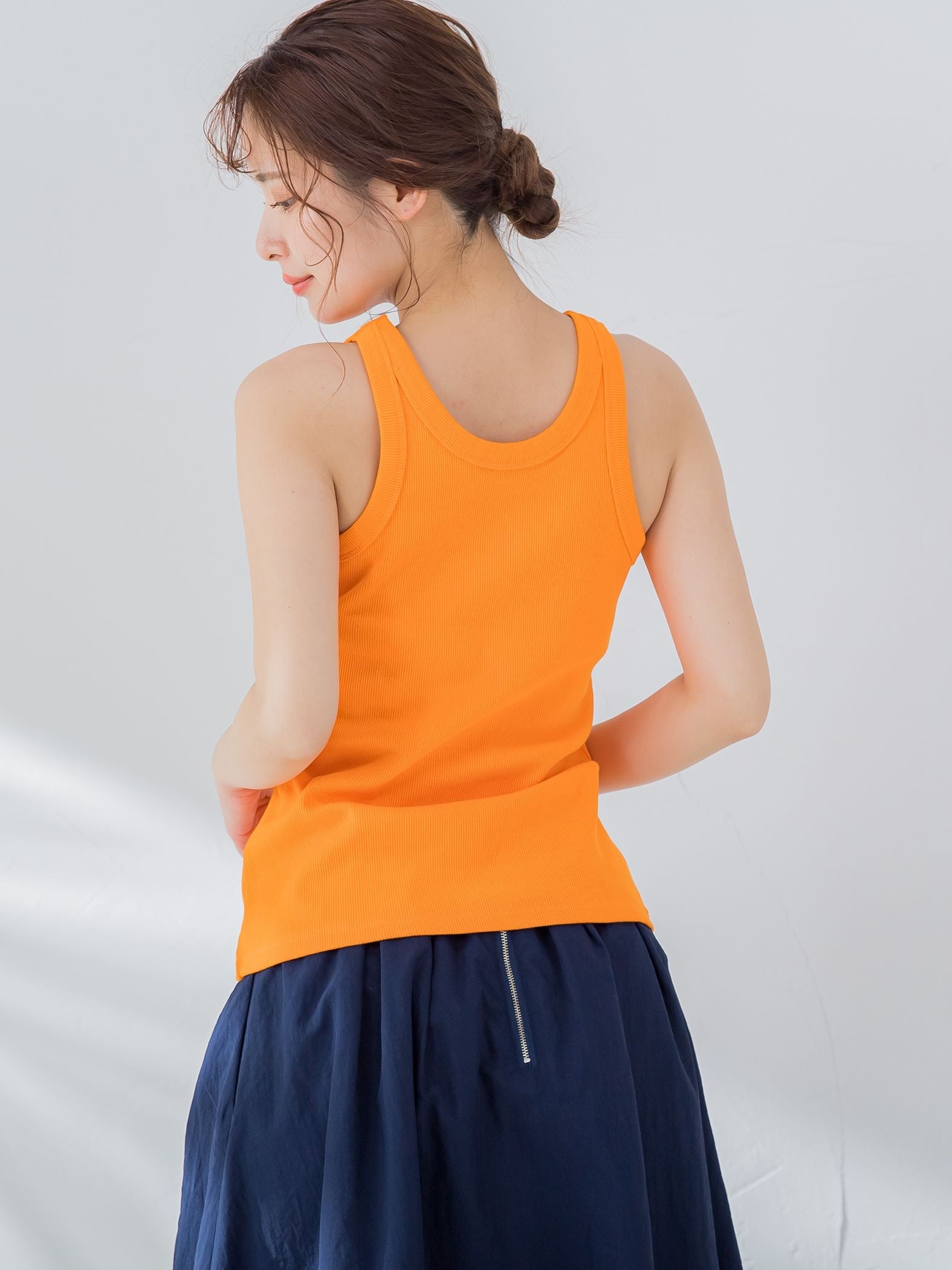 【華奢見えさせる】ストレッチリブタンクトップ《洗濯機で洗える》