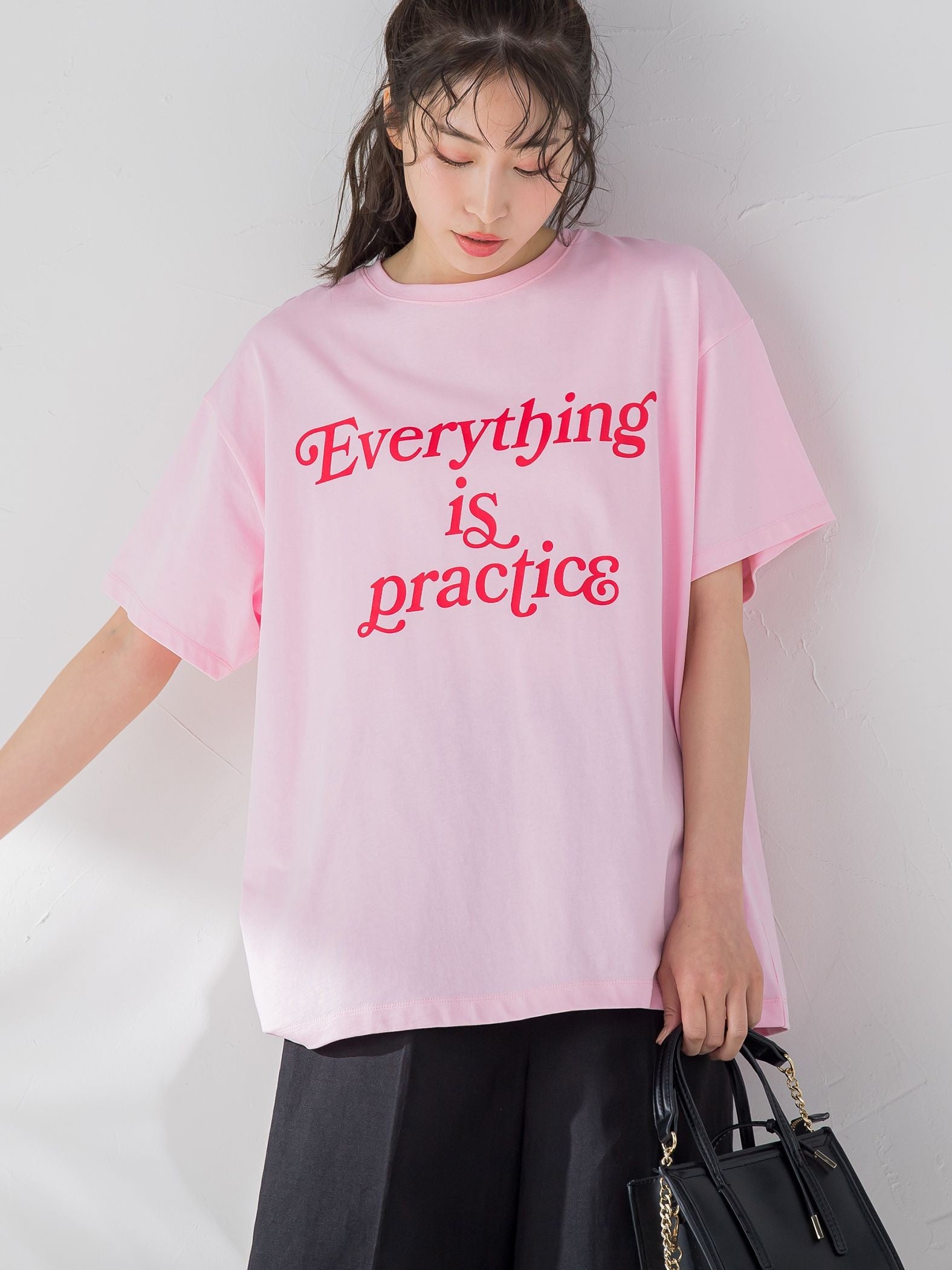 【大人も取り入れやすい】ロゴTシャツ《洗濯機で洗える》