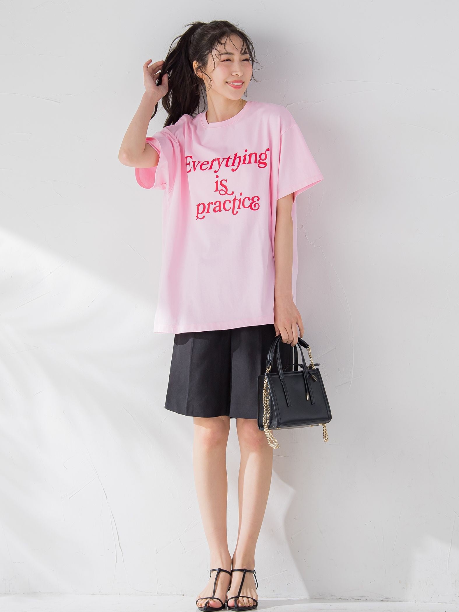 【大人も取り入れやすい】ロゴTシャツ《洗濯機で洗える》