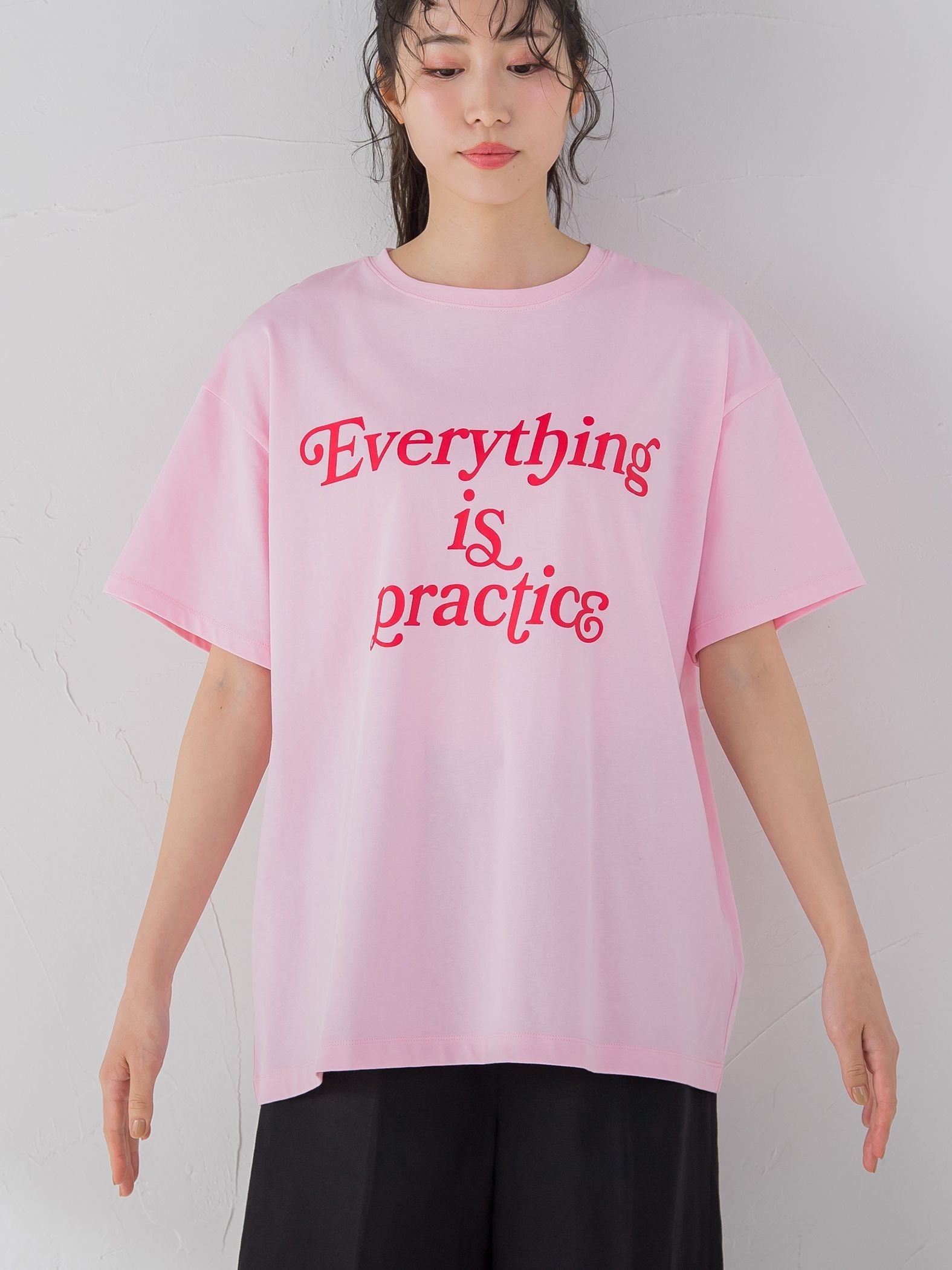 【大人も取り入れやすい】ロゴTシャツ《洗濯機で洗える》