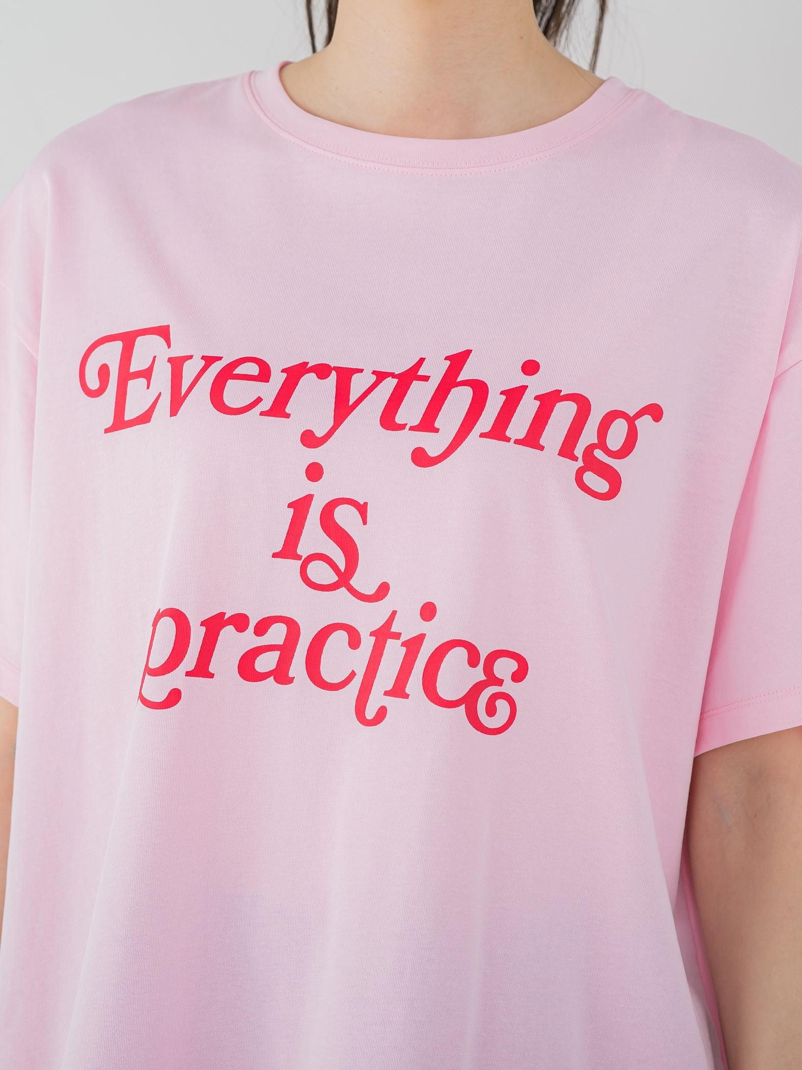 【大人も取り入れやすい】ロゴTシャツ《洗濯機で洗える》