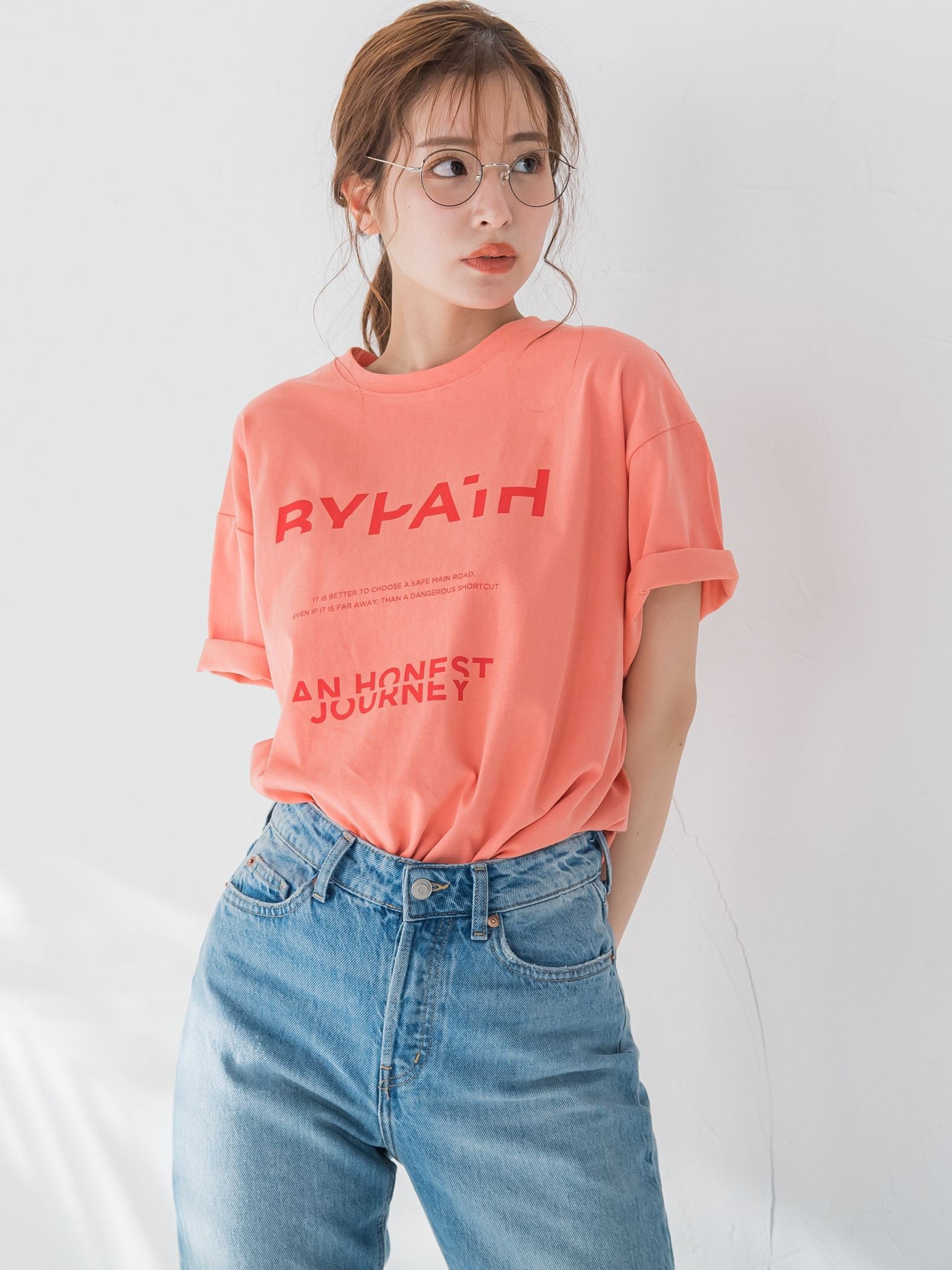 【大人も取り入れやすい1枚】アブストラクトカラーTシャツ《洗濯機で洗える》