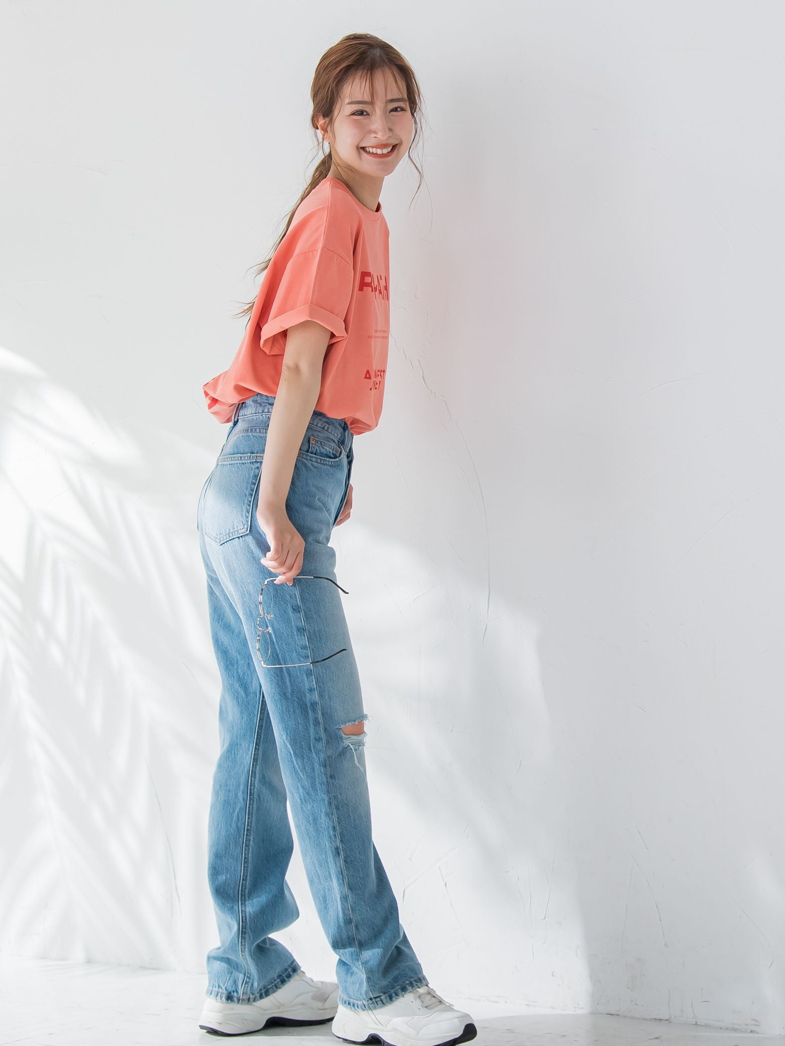 【大人も取り入れやすい1枚】アブストラクトカラーTシャツ《洗濯機で洗える》