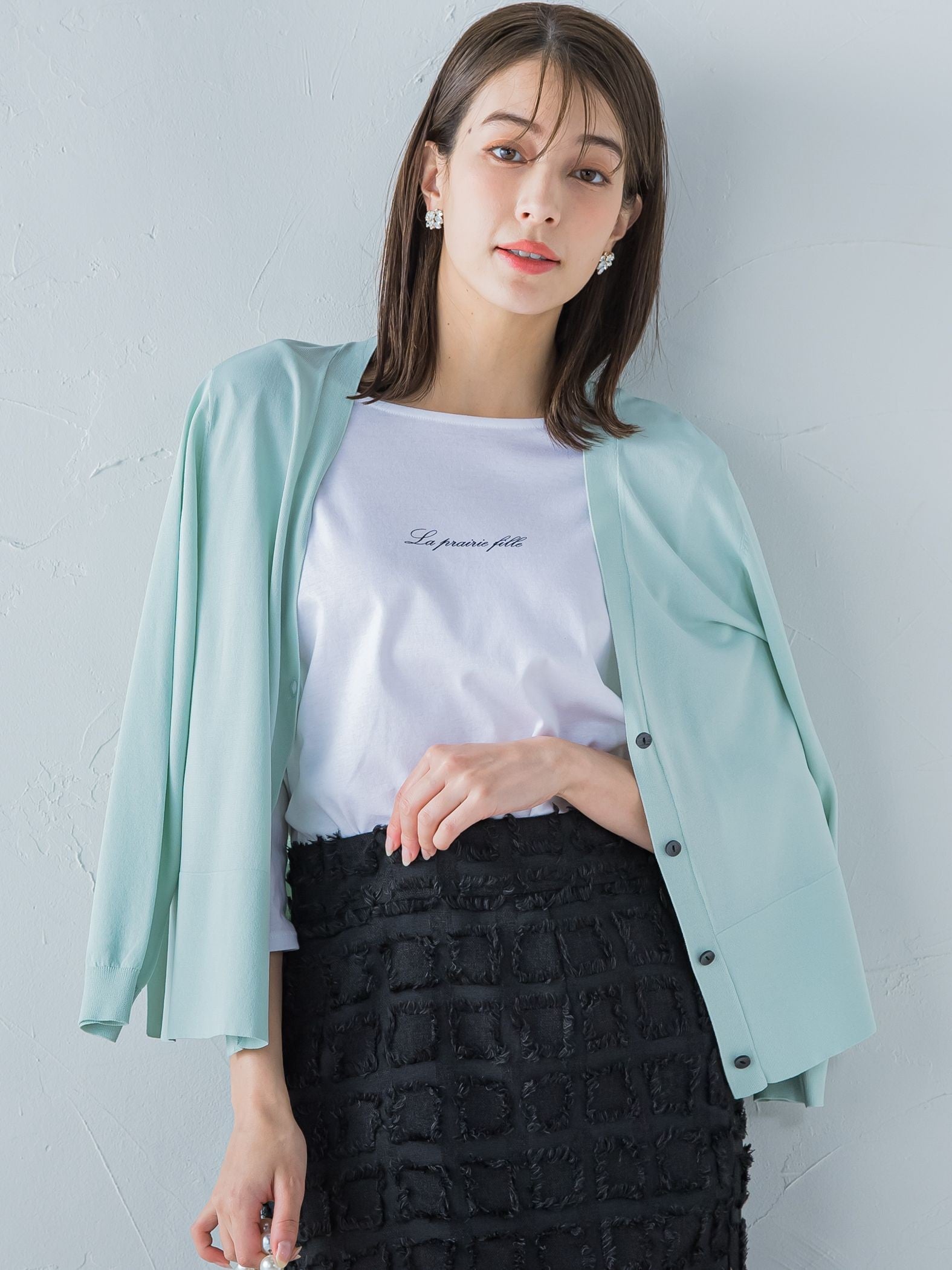 ラウンドカットロゴTシャツ ≪洗濯機で洗える≫
