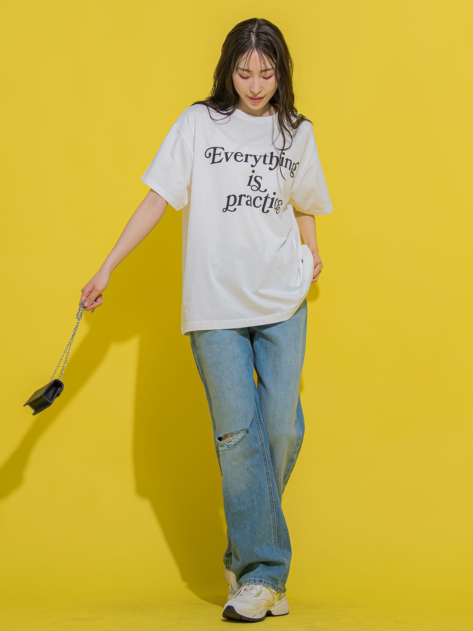 【大人も取り入れやすい】ロゴTシャツ《洗濯機で洗える》
