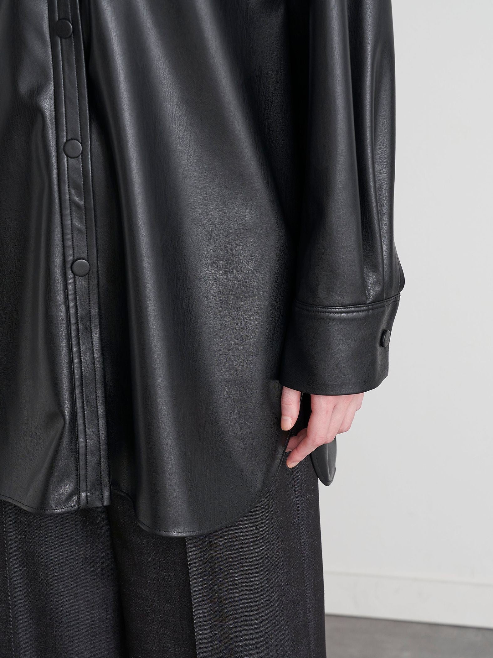 【大きいサイズ】【VEAGAN LEATHER】オーバーサイズレザーCPOシャツジャケット≪サスティナブル≫