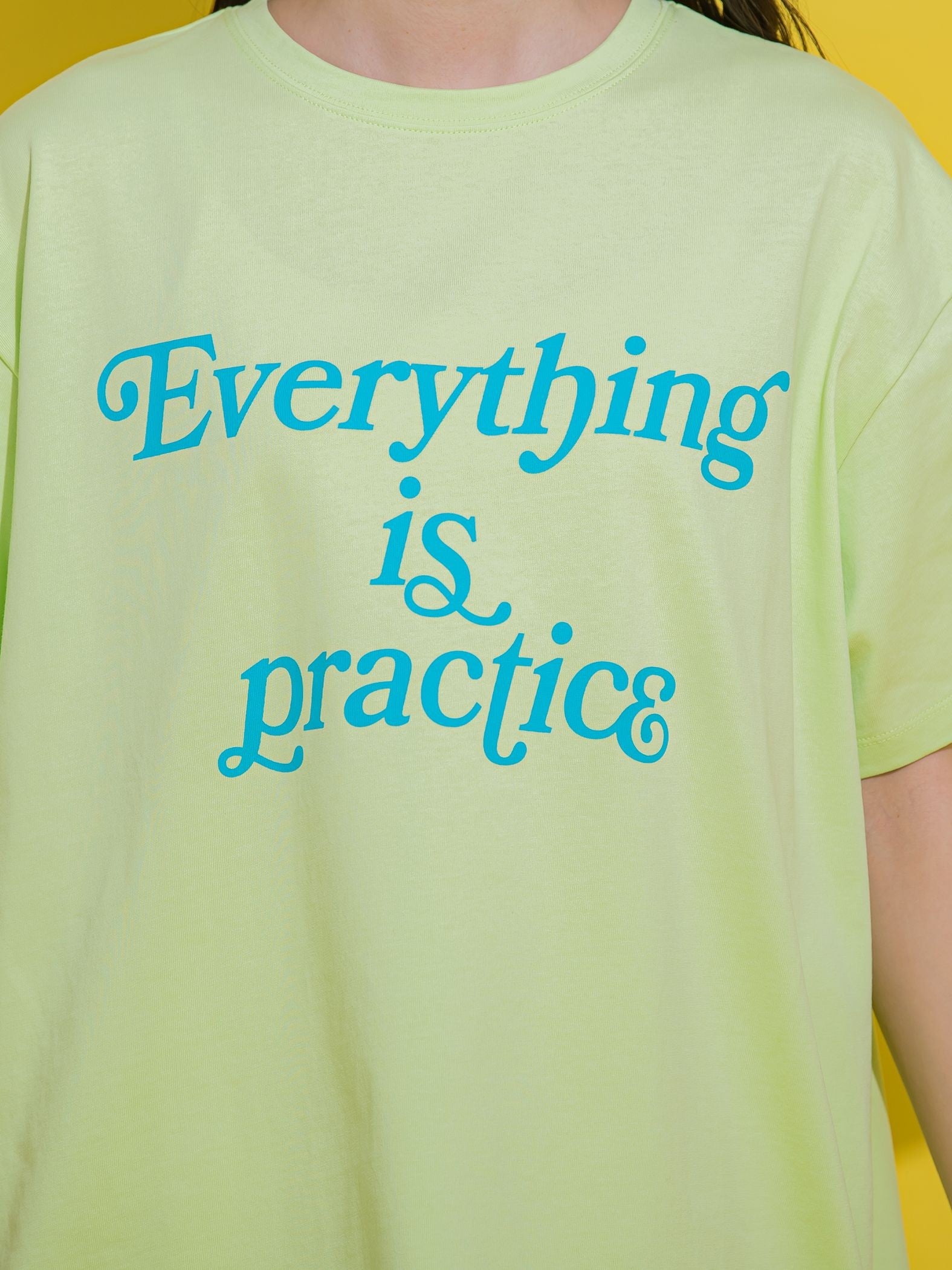 【大人も取り入れやすい】ロゴTシャツ《洗濯機で洗える》