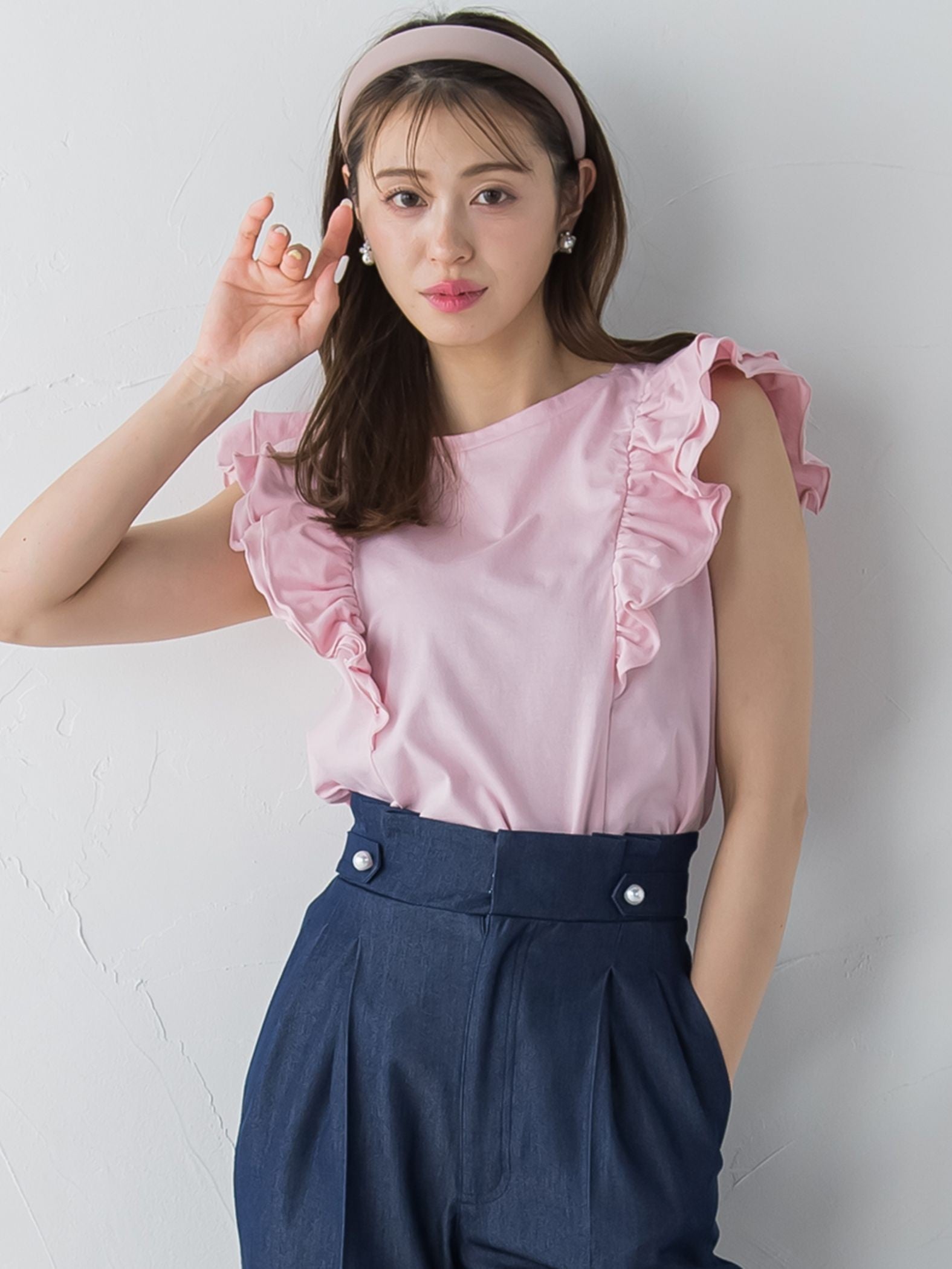 ショルダーフリルカットソー≪手洗い可能≫