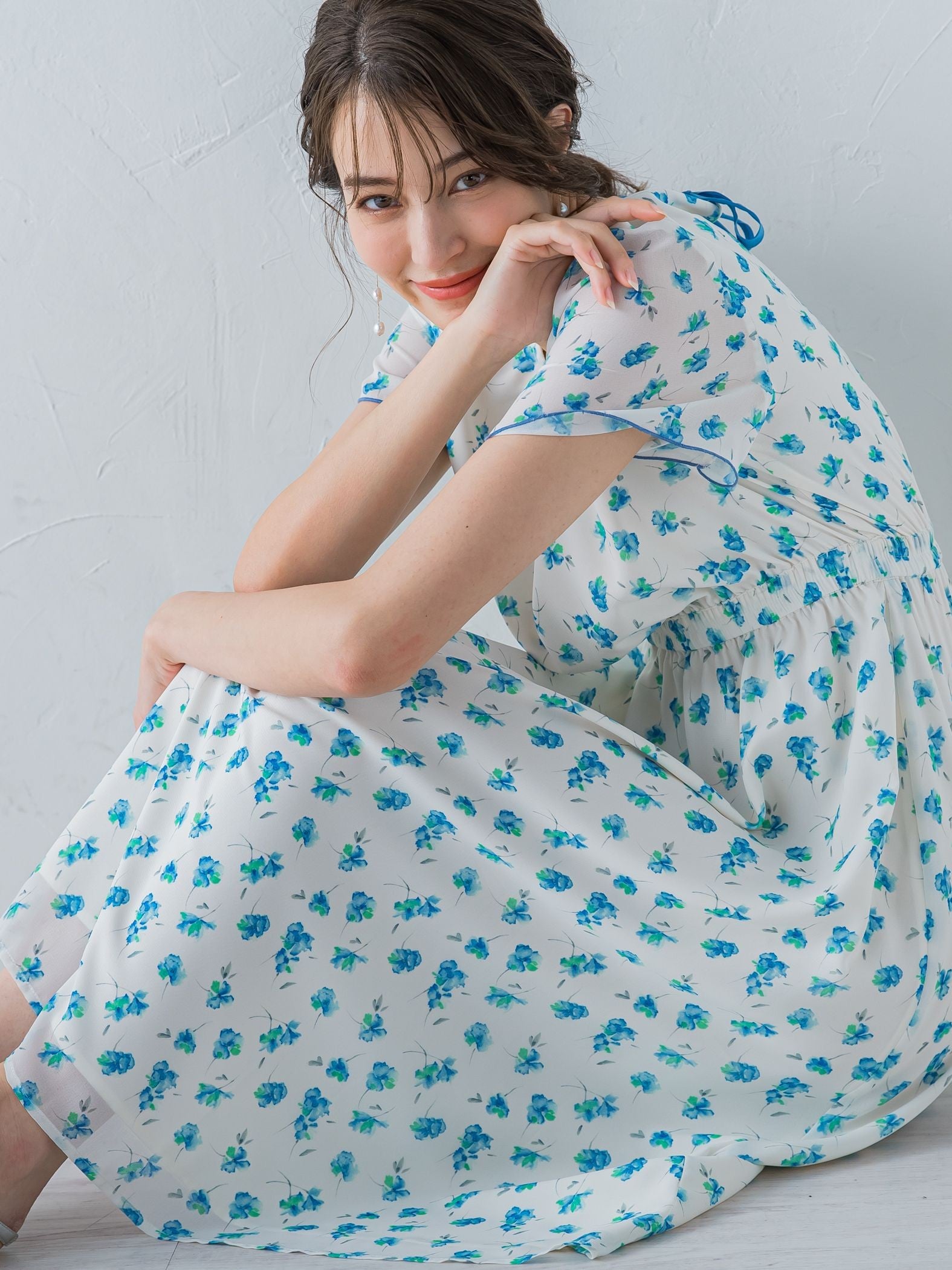 小花柄シアーワンピース ≪洗濯機で洗える≫