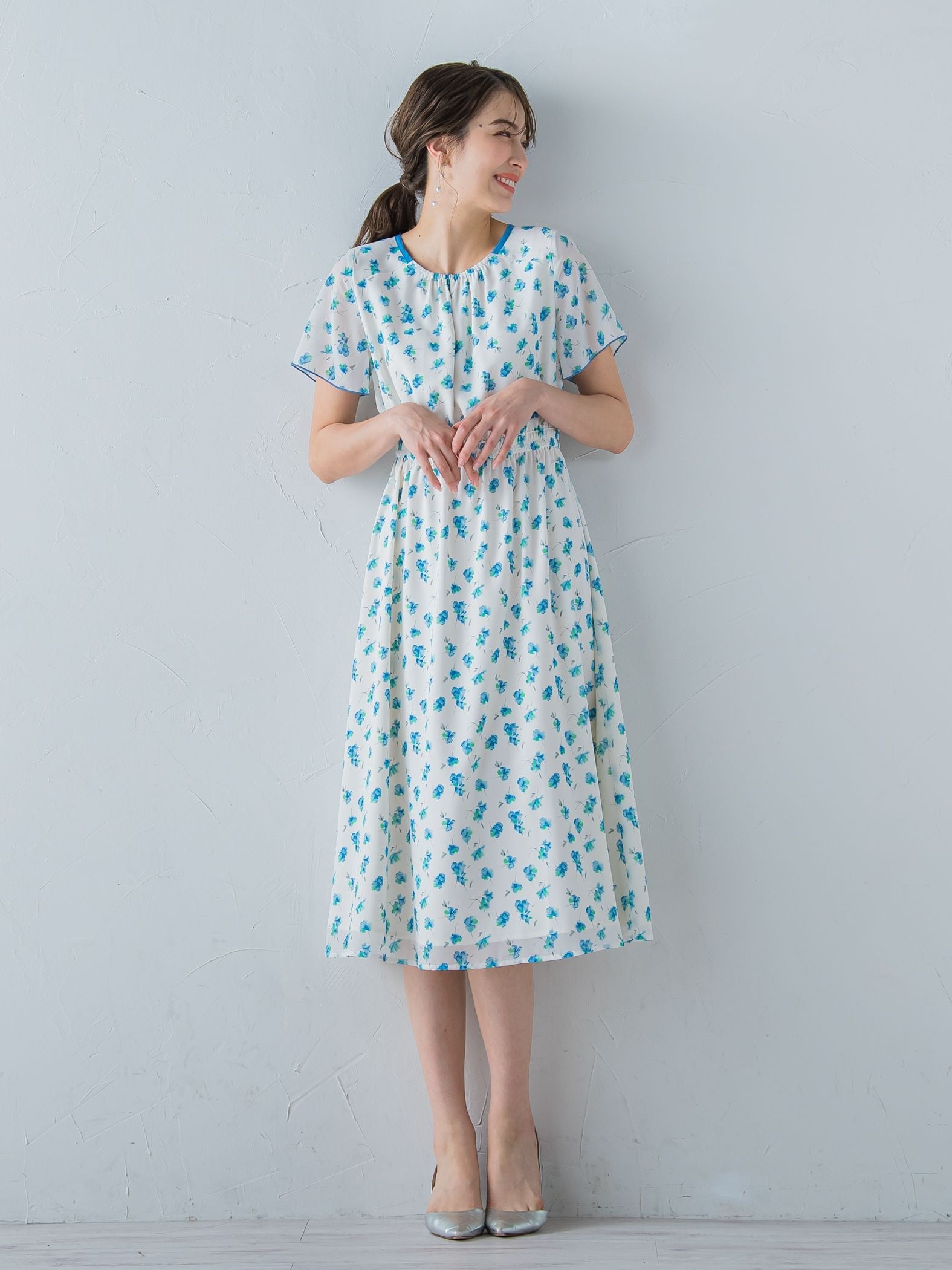 小花柄シアーワンピース ≪洗濯機で洗える≫