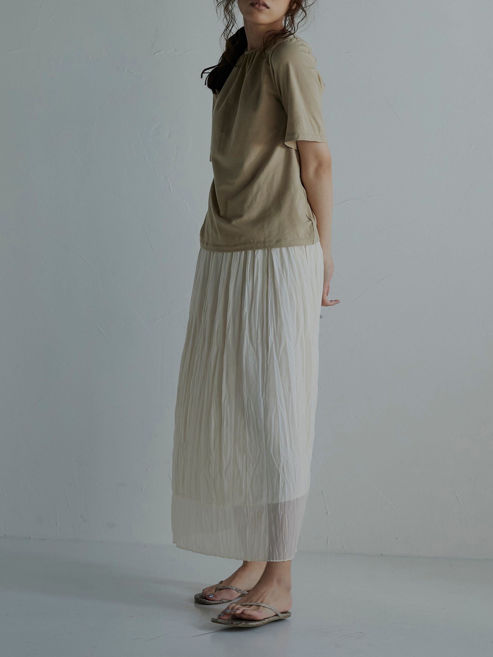 【雑誌掲載】大人の肌見せでアップデート バックシャンTシャツ
