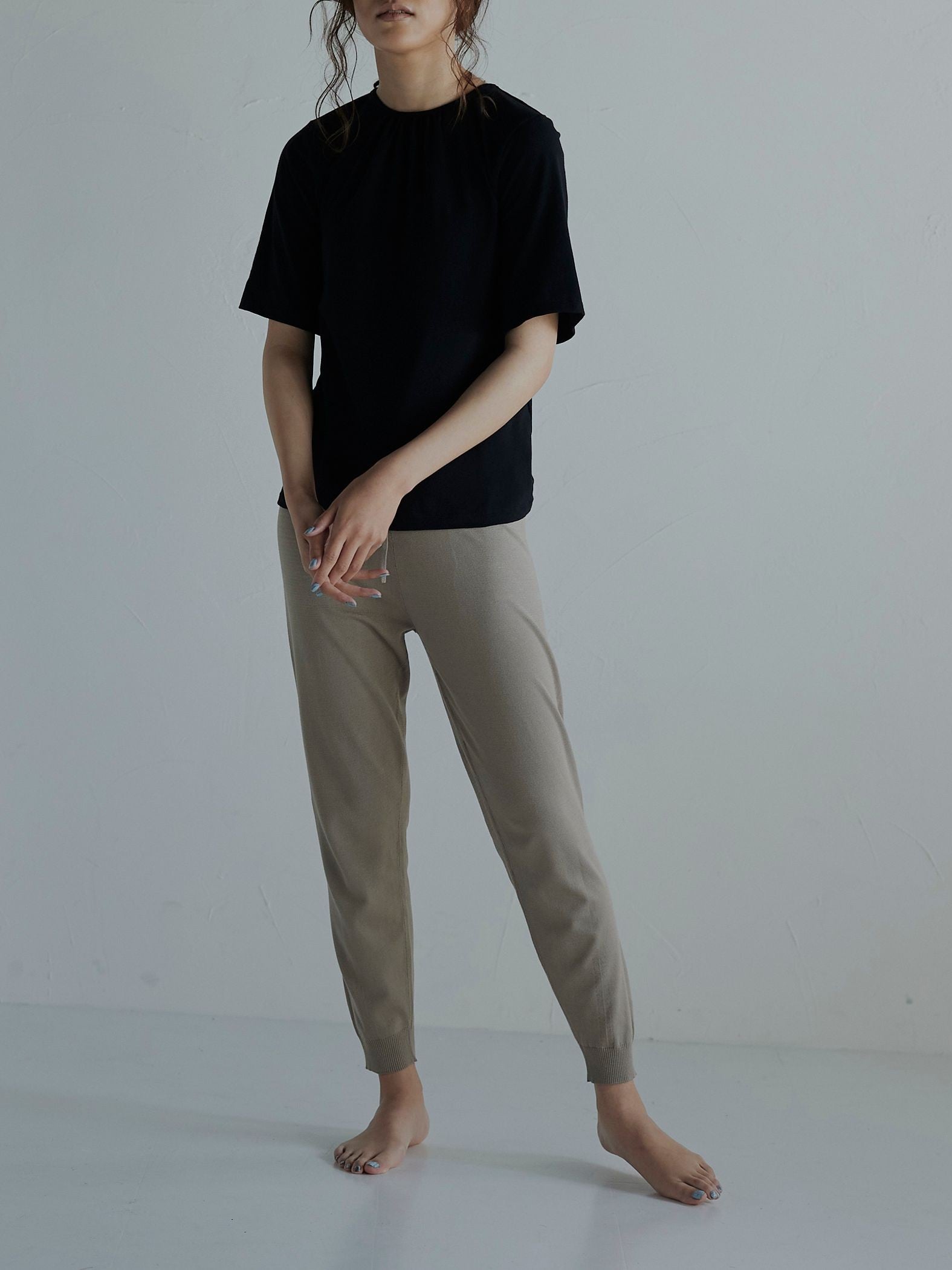 【雑誌掲載】大人の肌見せでアップデート バックシャンTシャツ
