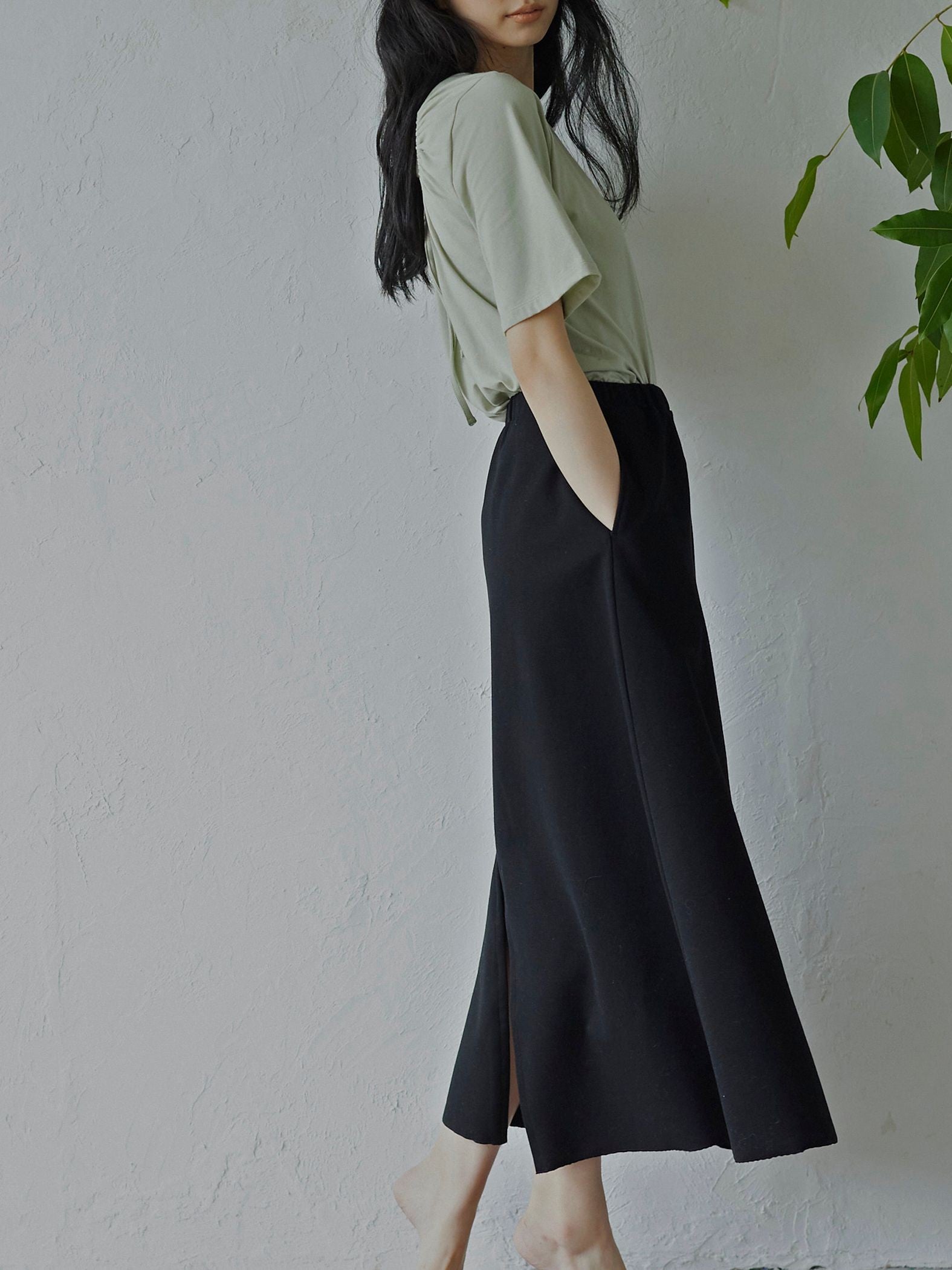 【雑誌掲載】大人の肌見せでアップデート バックシャンTシャツ