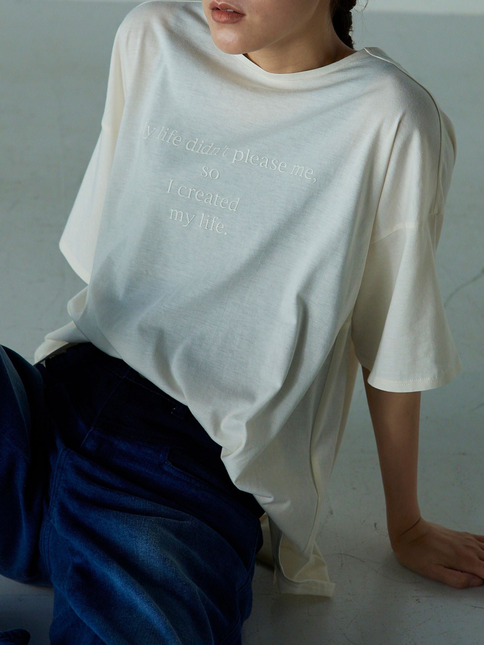 2つの顔が楽しめる 2WAY厚盛ロゴTシャツ ≪PREMIUM COTTON≫