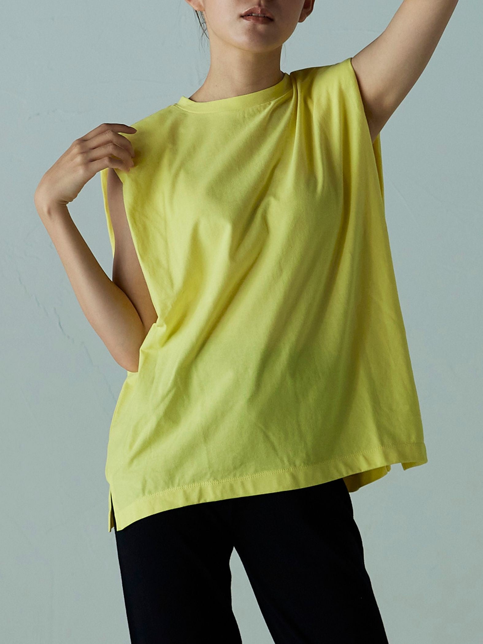 肩パット付きフレンチスリーブTOPS