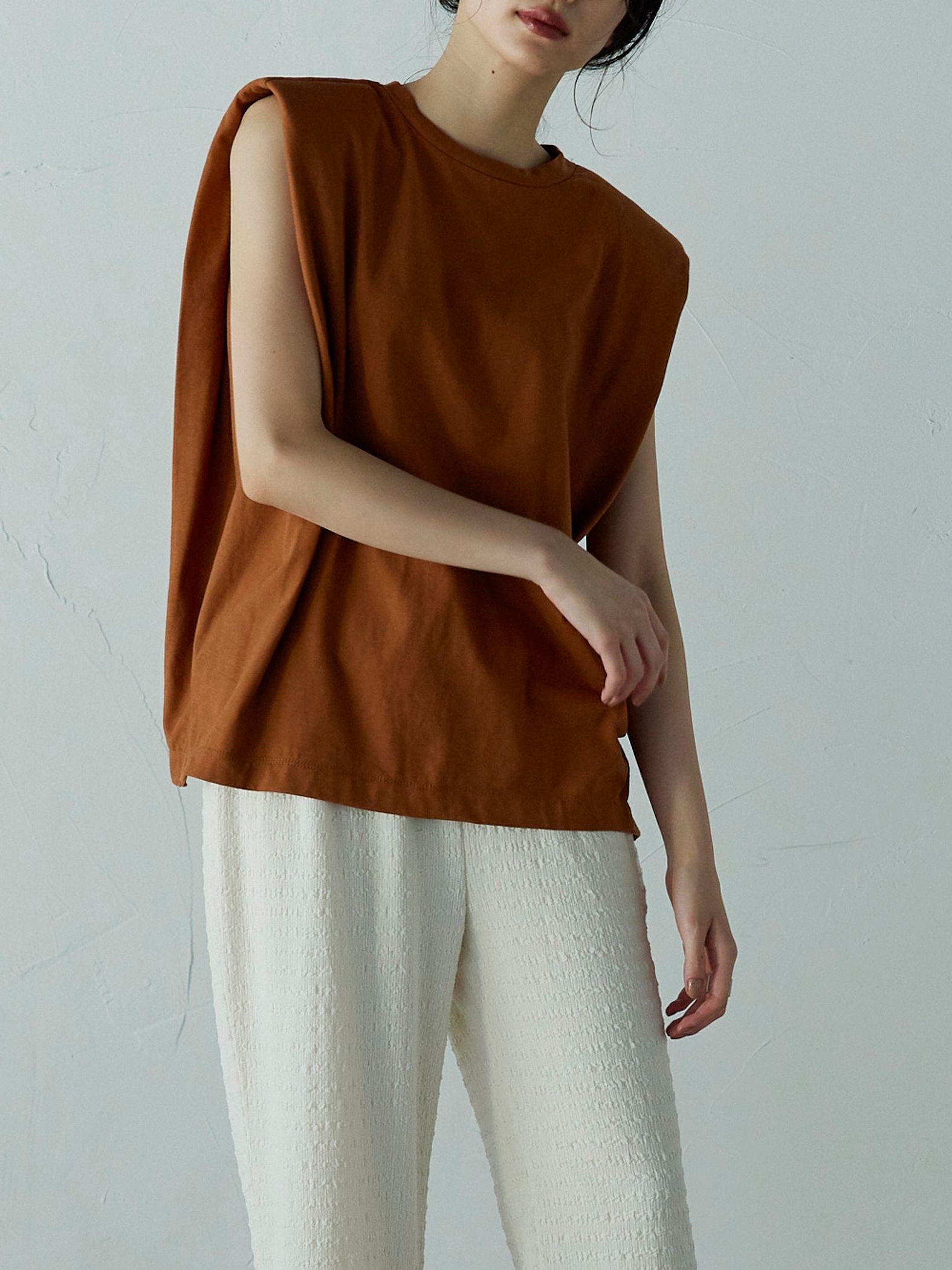 肩パット付きフレンチスリーブTOPS