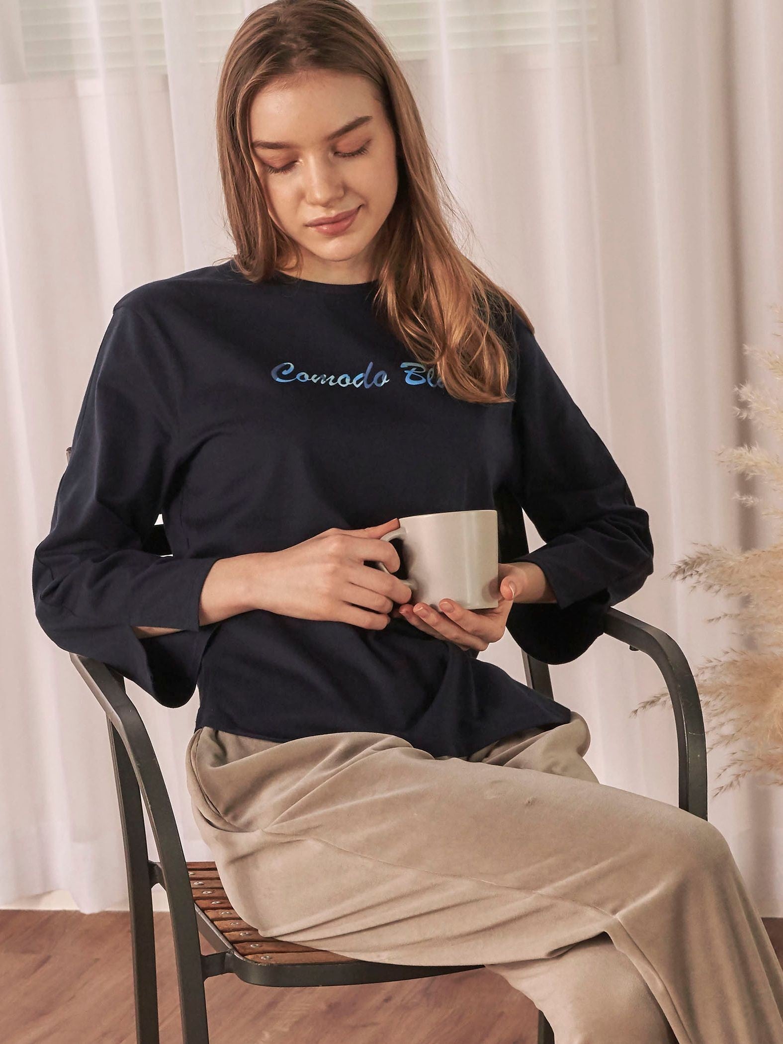 発砲プリントロングTシャツ