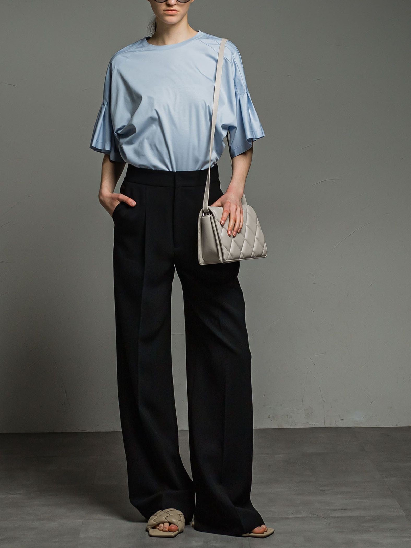 SOPHIA フラワースリーブTOP