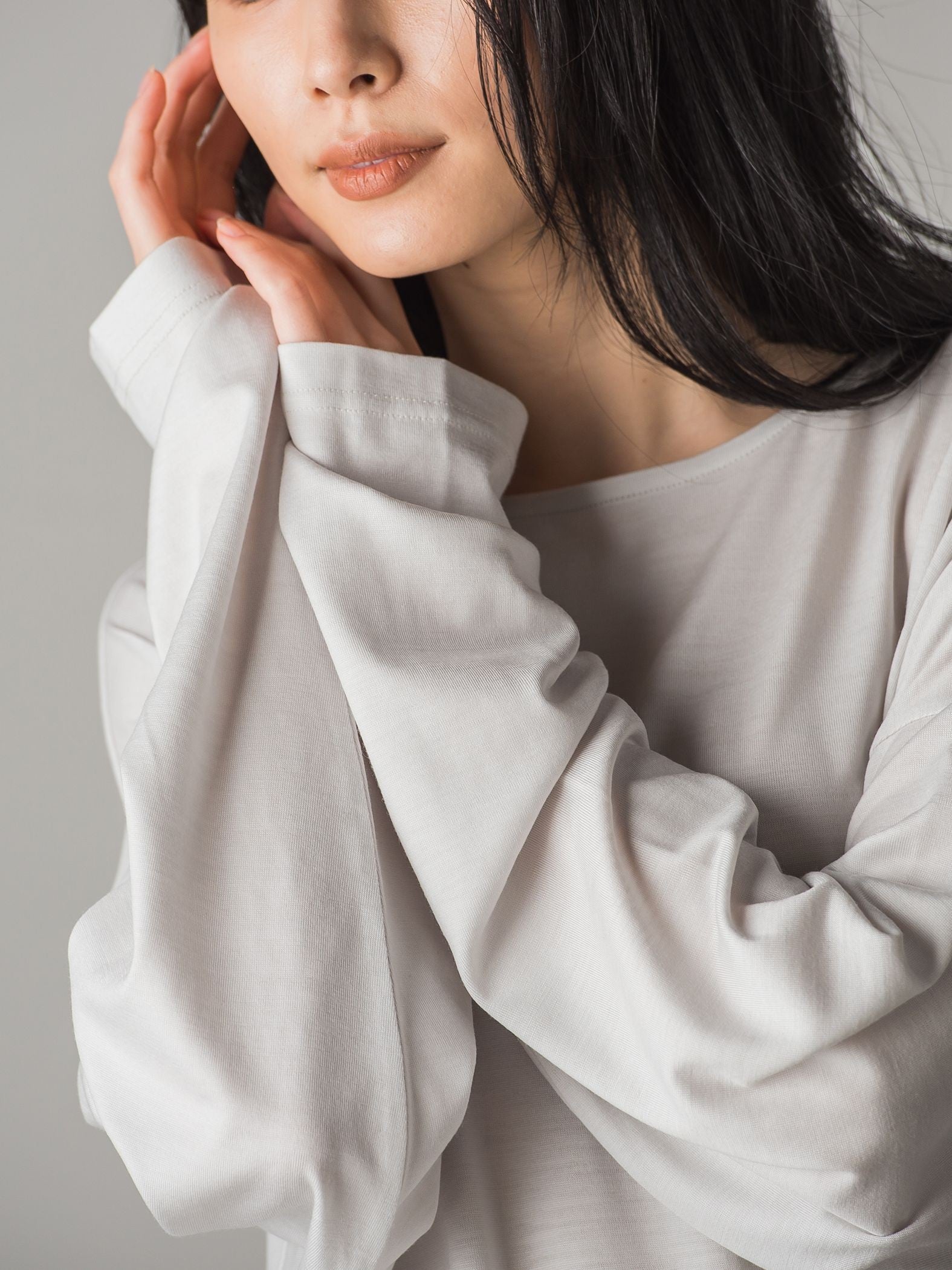 オールシーズン使える ウォッシャブルウールTシャツ ≪手洗い可能≫