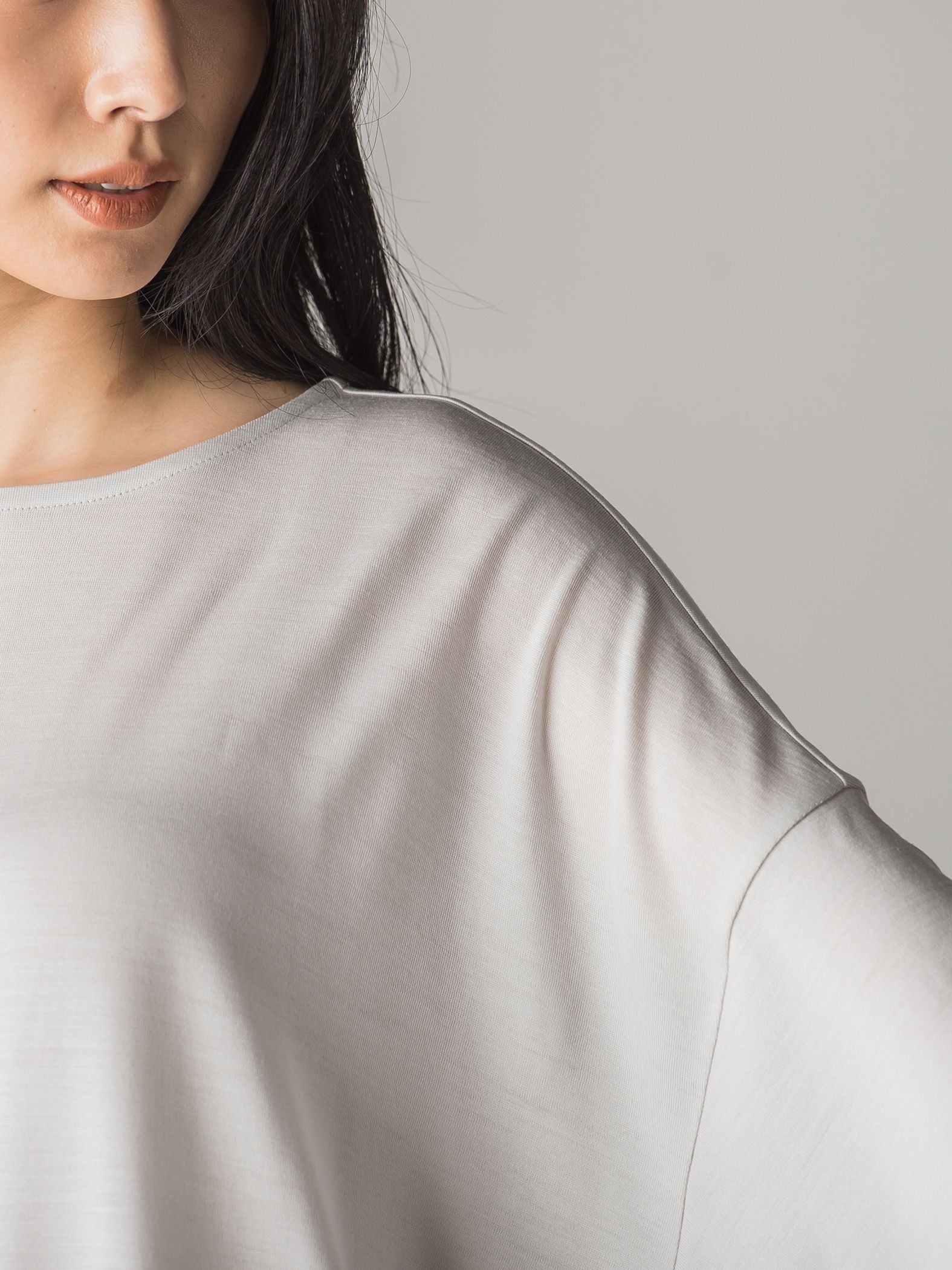 オールシーズン使える ウォッシャブルウールTシャツ ≪手洗い可能≫