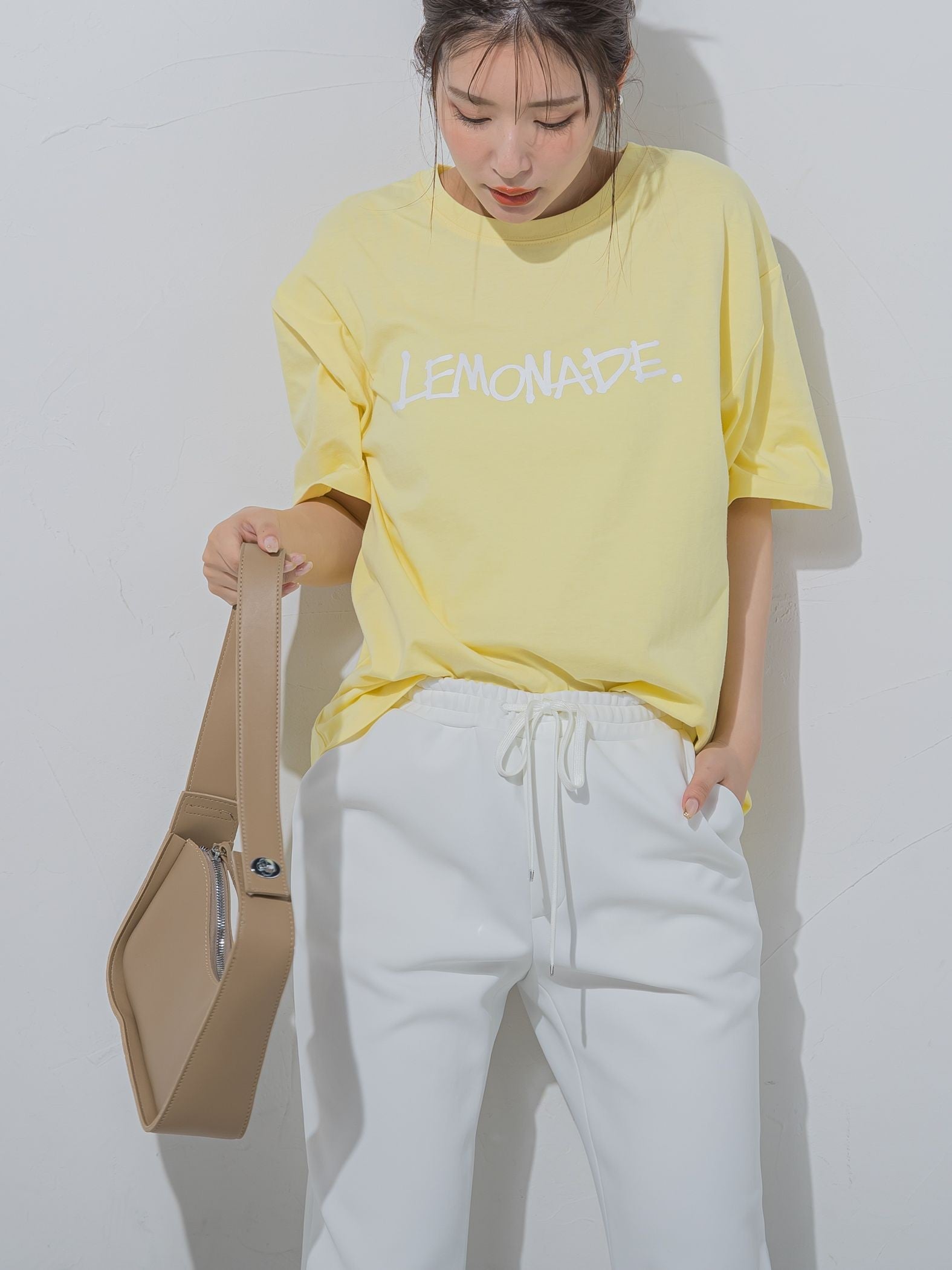 【夏のストリートファッション】レモネードプリントTシャツ《洗濯機で洗える》
