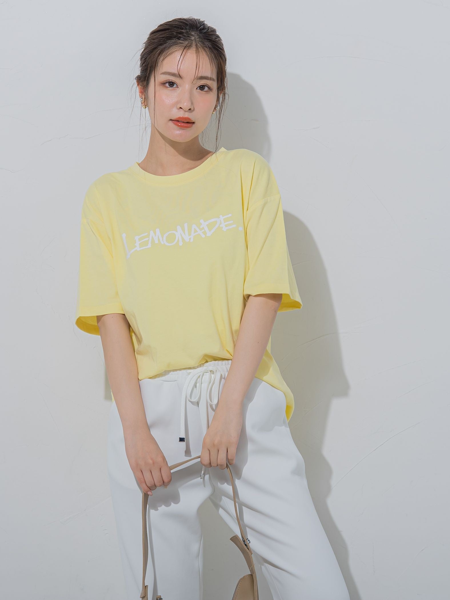 【夏のストリートファッション】レモネードプリントTシャツ《洗濯機で洗える》